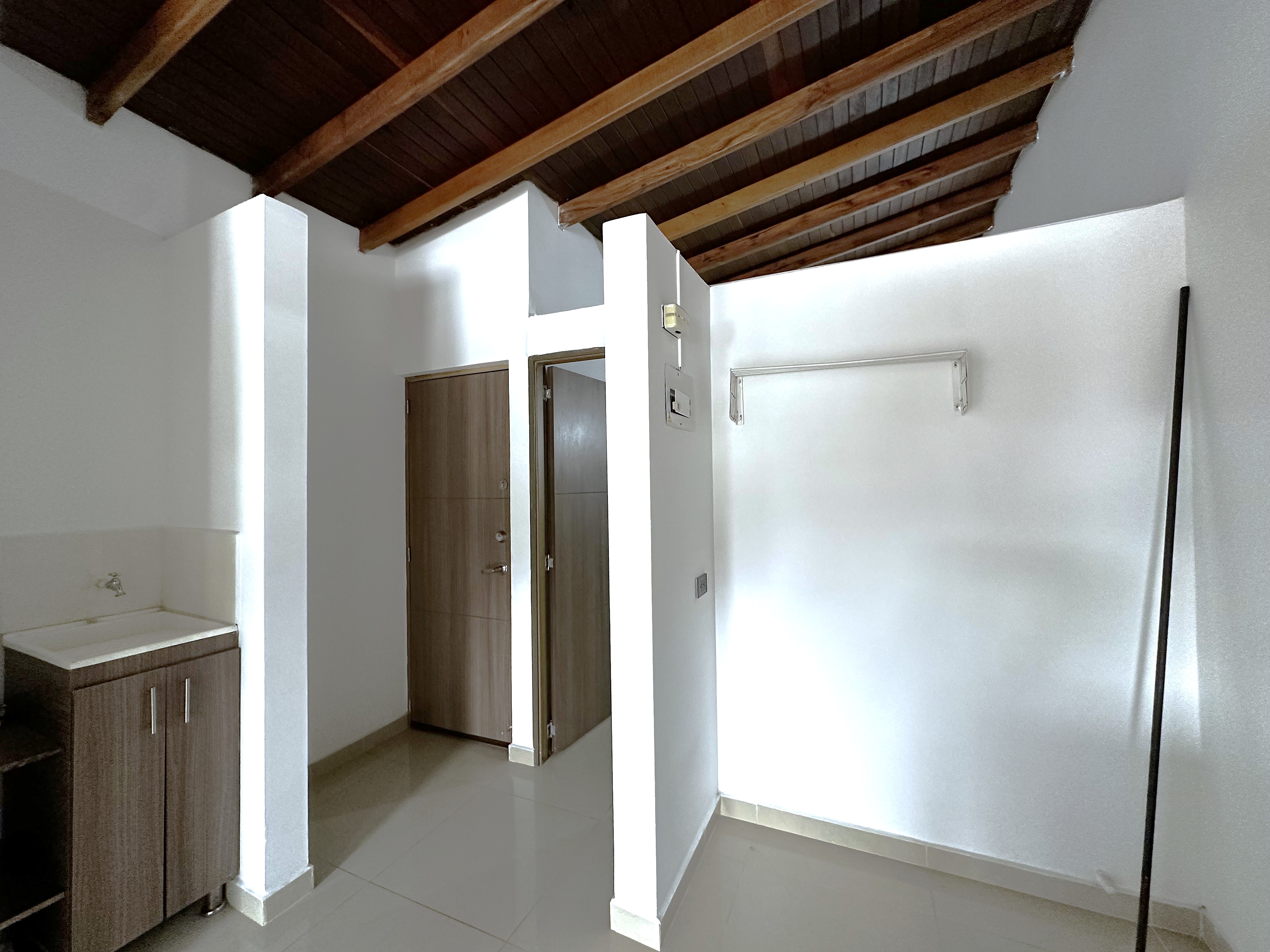Apartaestudio En Arriendo La Castellana Medellín