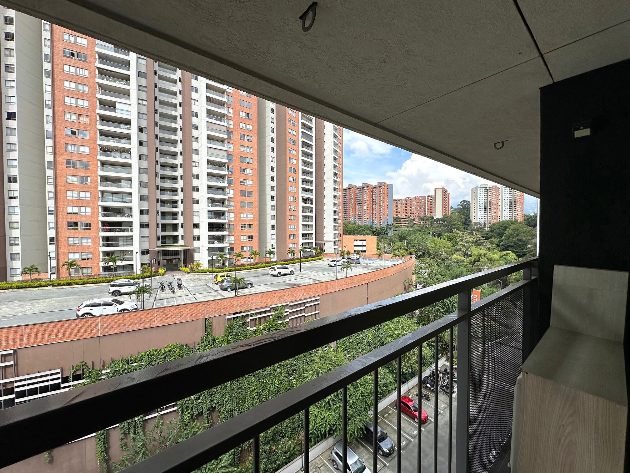 Apartaestudio En Arriendo Loma De Los Bernal Medellín