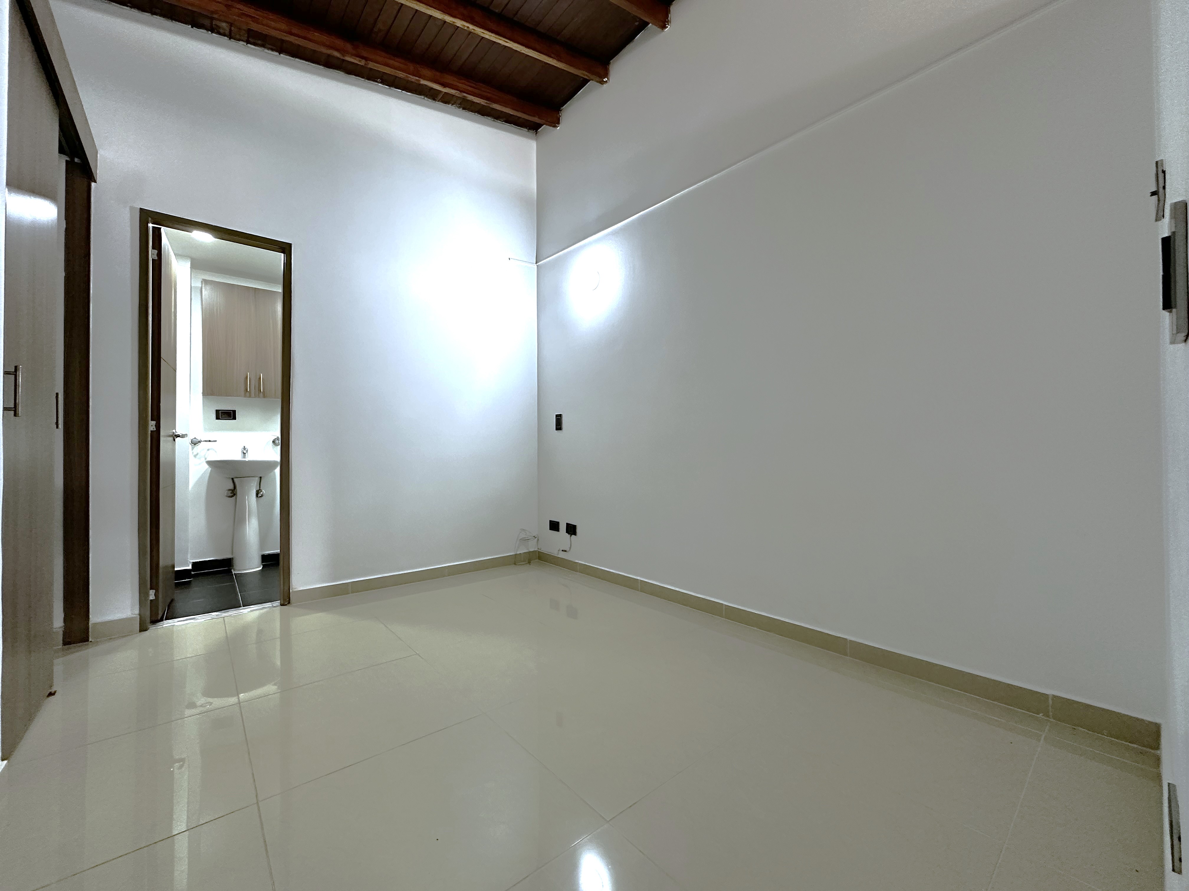 Apartaestudio En Arriendo La Castellana Medellín
