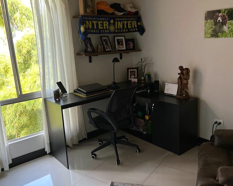 Apartamento En Venta Loma San Julian El Poblado Medellín