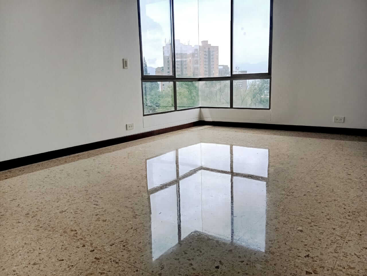 Apartamento En Arriendo Castropol Poblado Medellín