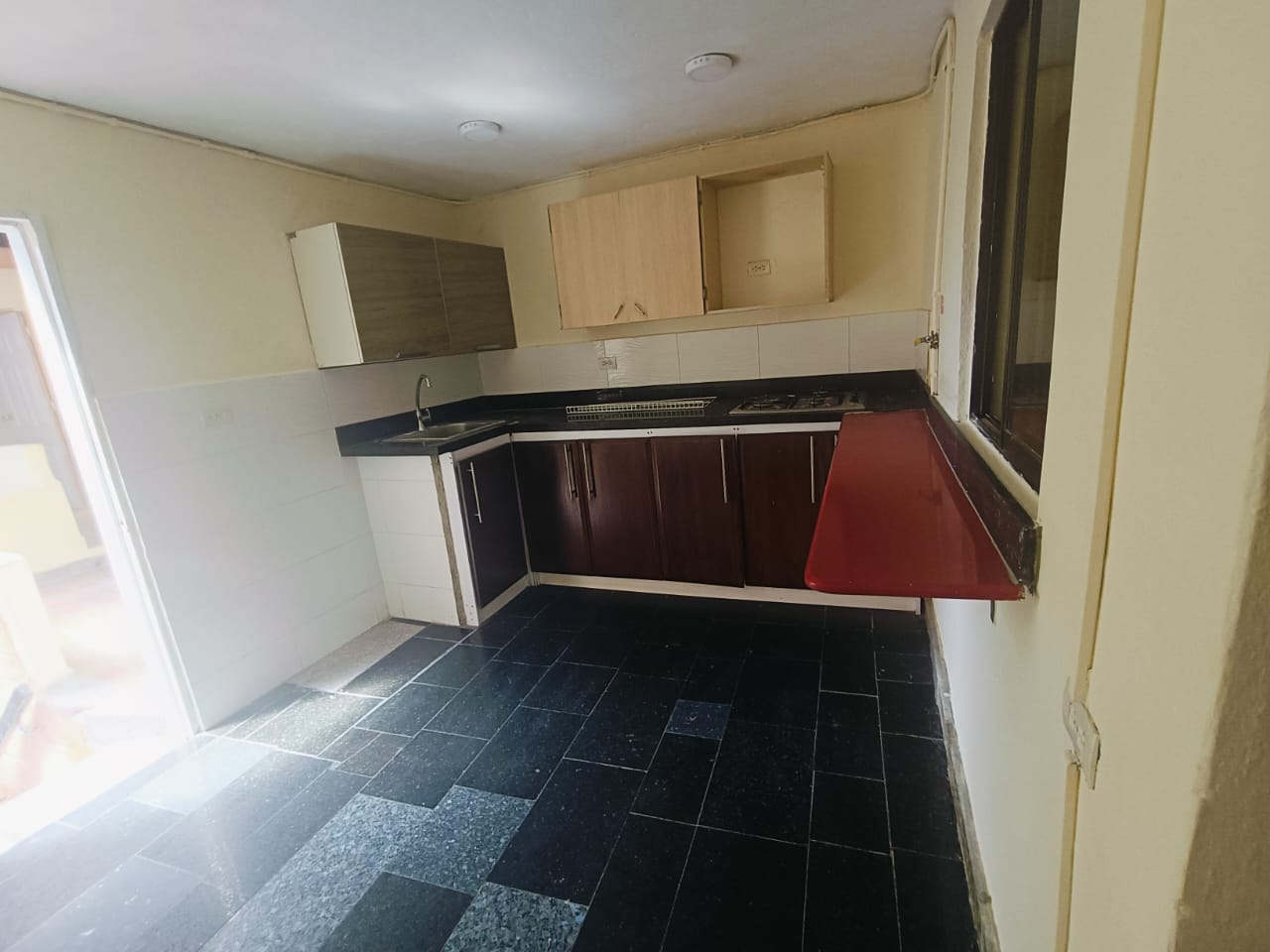 Casa En Venta En Castilla Medellín