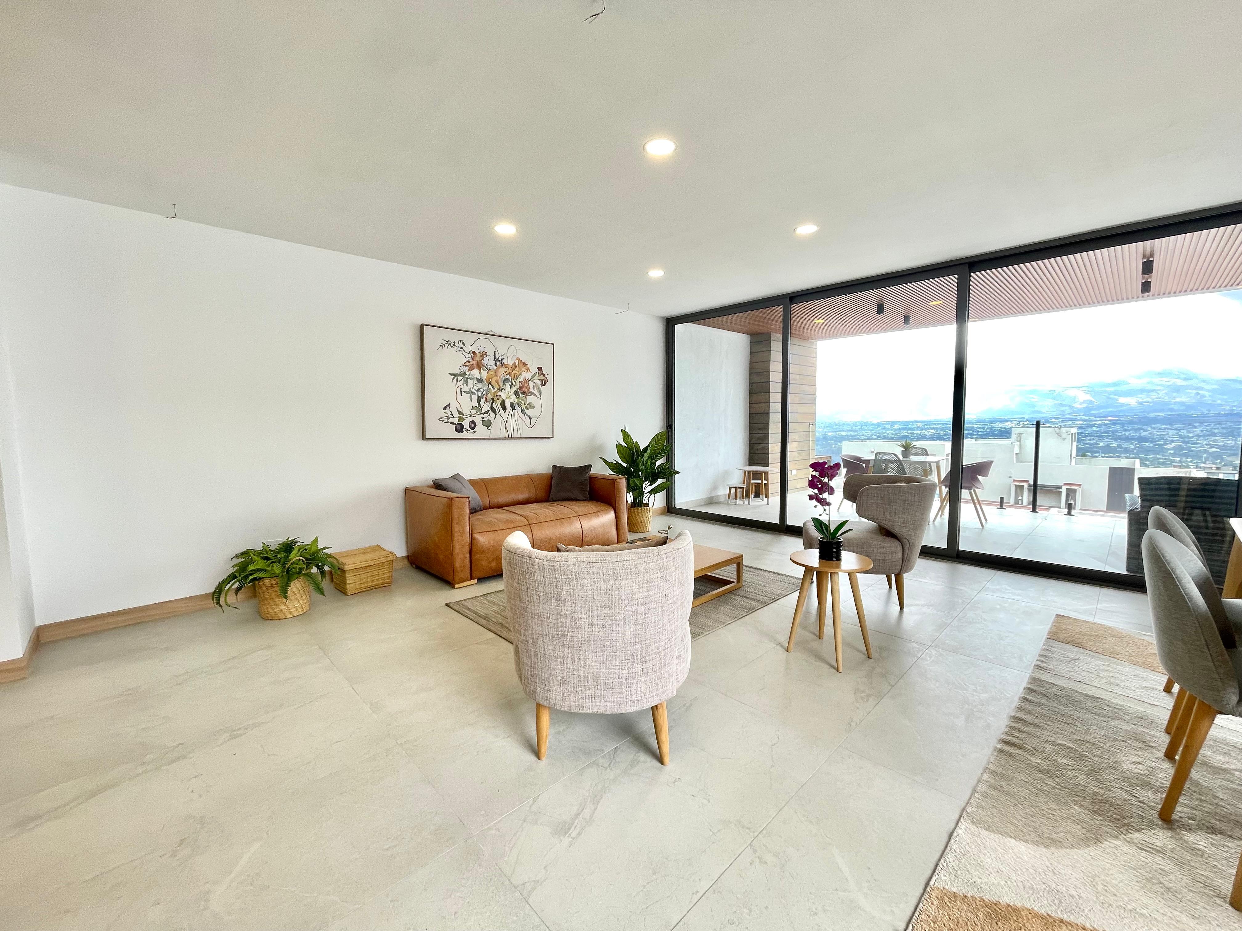 Cumbayá Hermosa Penthouse en Venta, 167m2