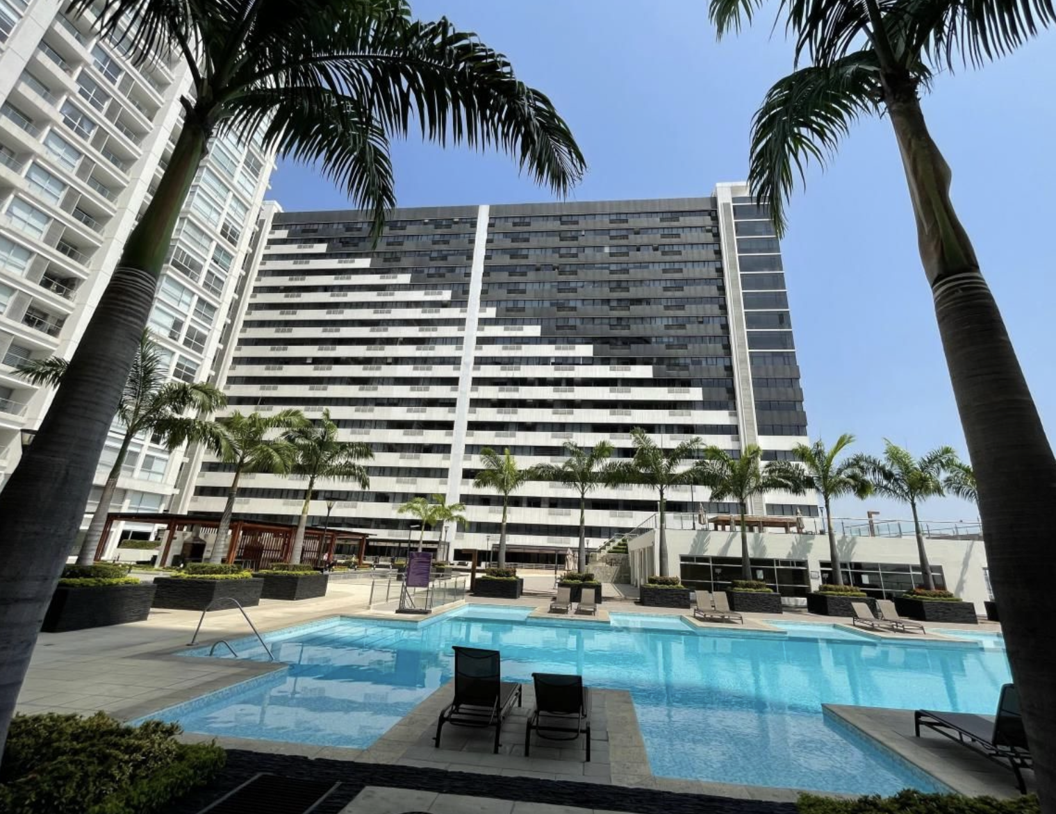 Puerto Santa Ana Bellini Suite Amoblada  56 m