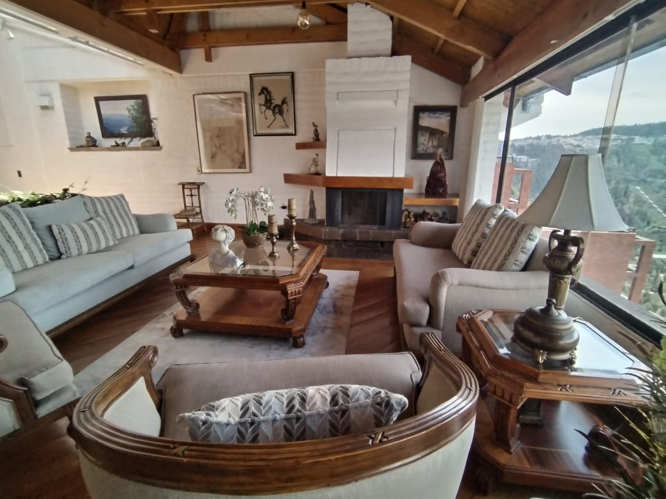 González Suárez, Hermoso Departamento en Venta, 356m2