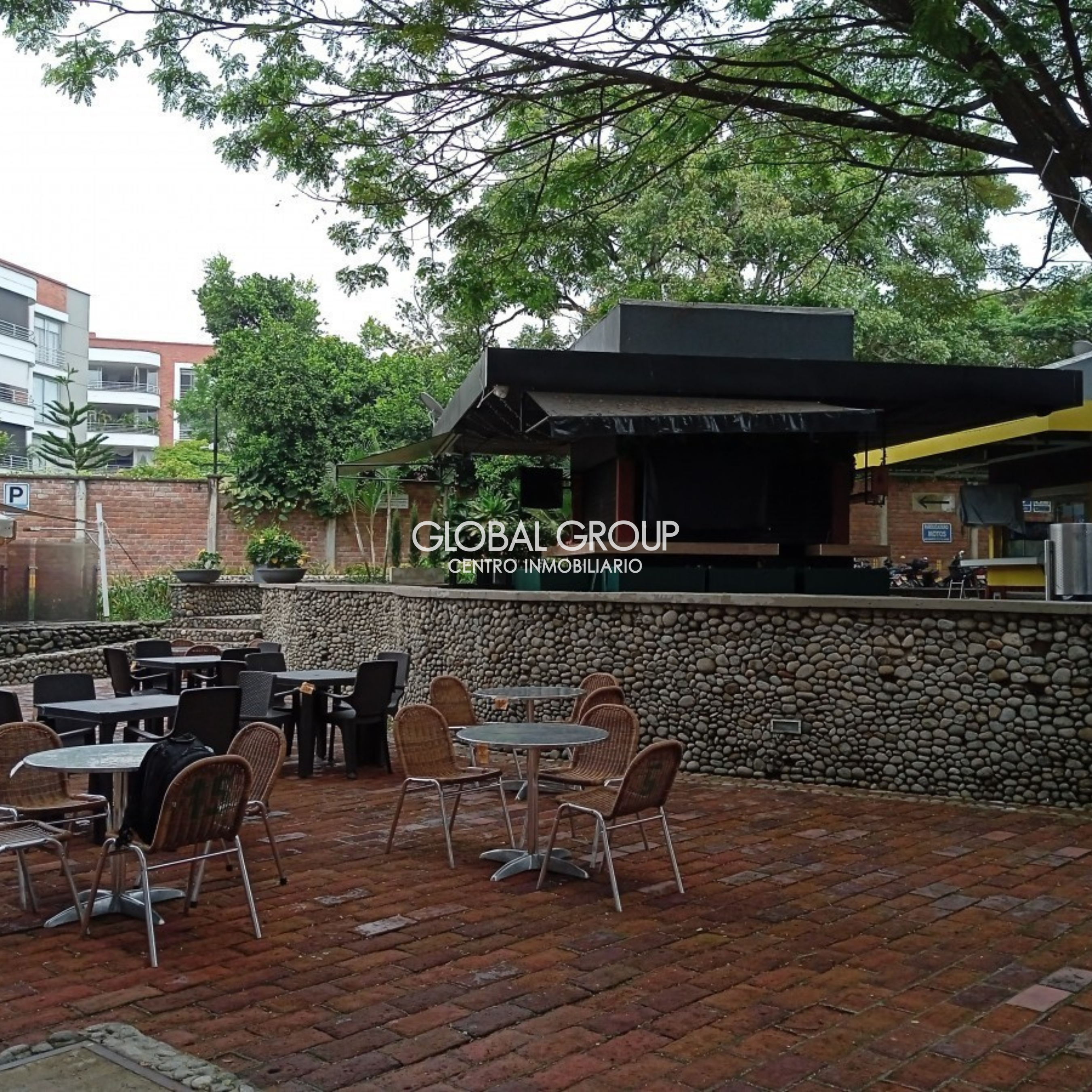 VENTA LOCAL COMERCIAL PARQUE CAÑASGORDAS