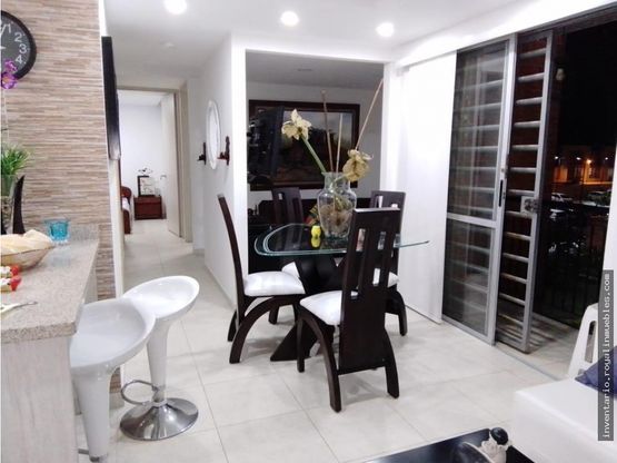 VENTA APTO URBANIZACIÓN CARMESI