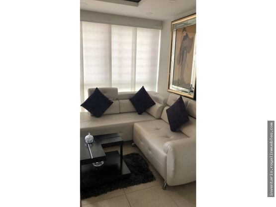 VENTA APTO URBANIZACIÓN CARMESI