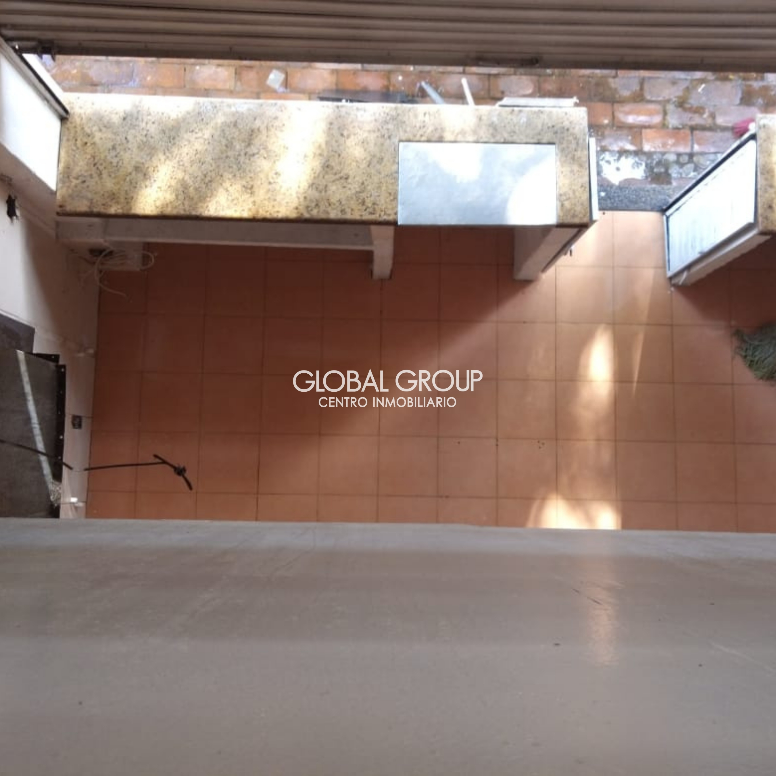 VENTA LOCAL COMERCIAL PARQUE CAÑASGORDAS