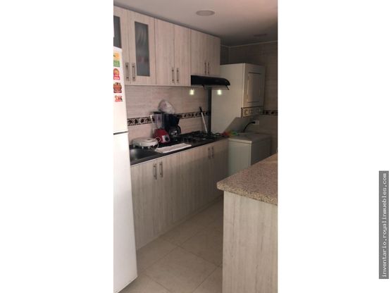 VENTA APTO URBANIZACIÓN CARMESI