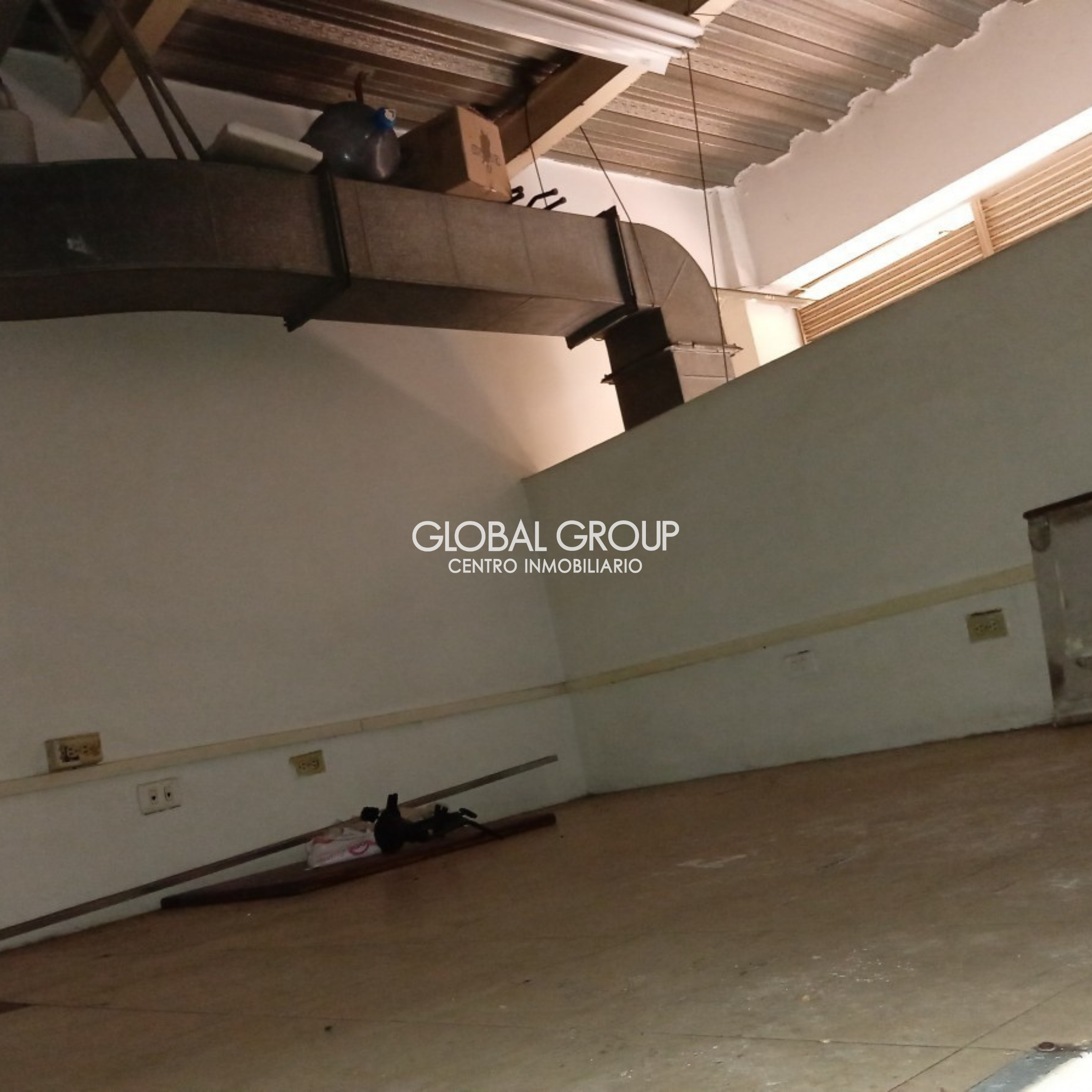 VENTA LOCAL COMERCIAL PARQUE CAÑASGORDAS