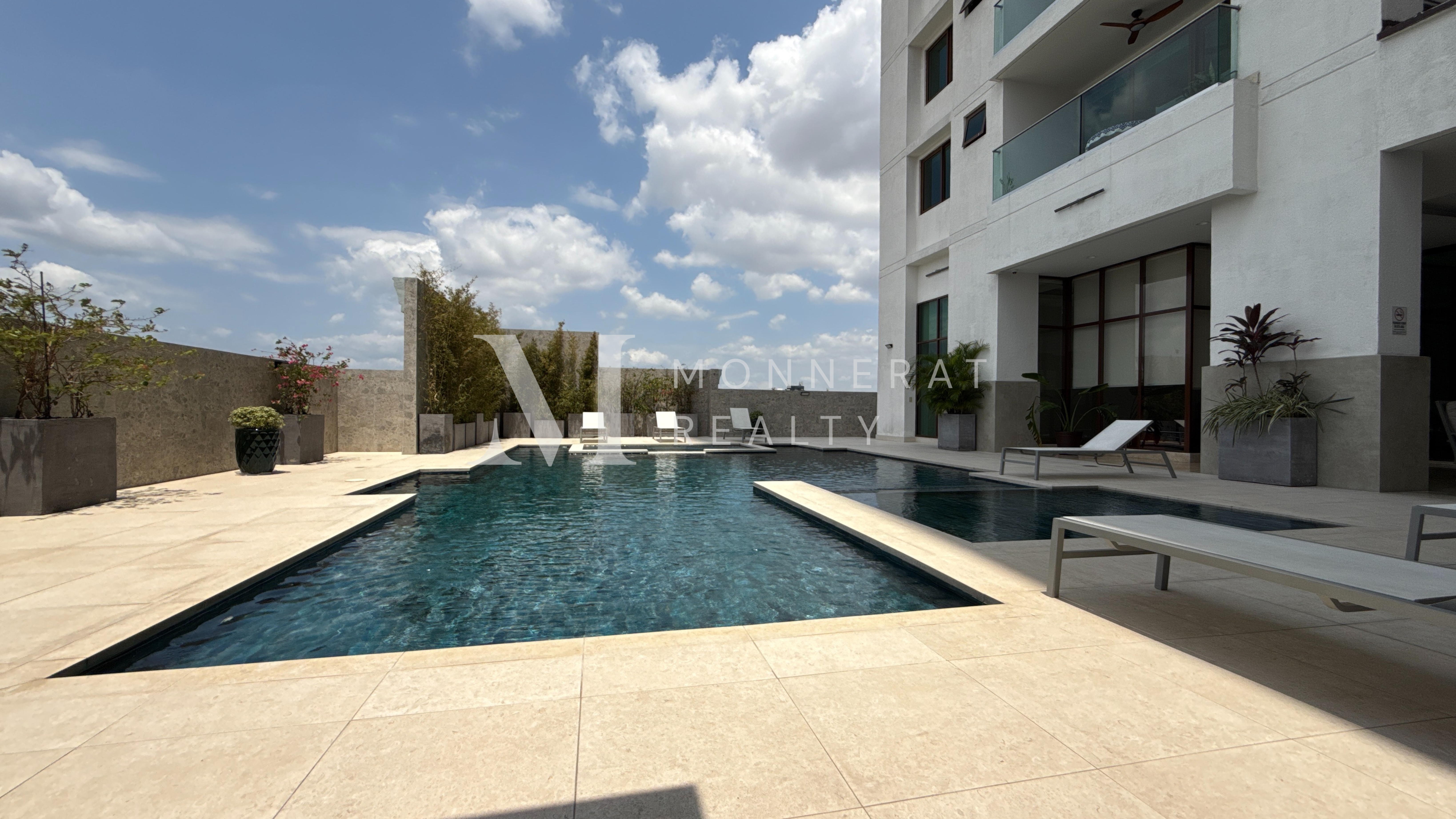 Alquiler Apartamento The Colonial en Santa Maria