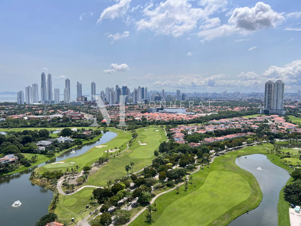 Venta apartamento PH La vista en Santa María