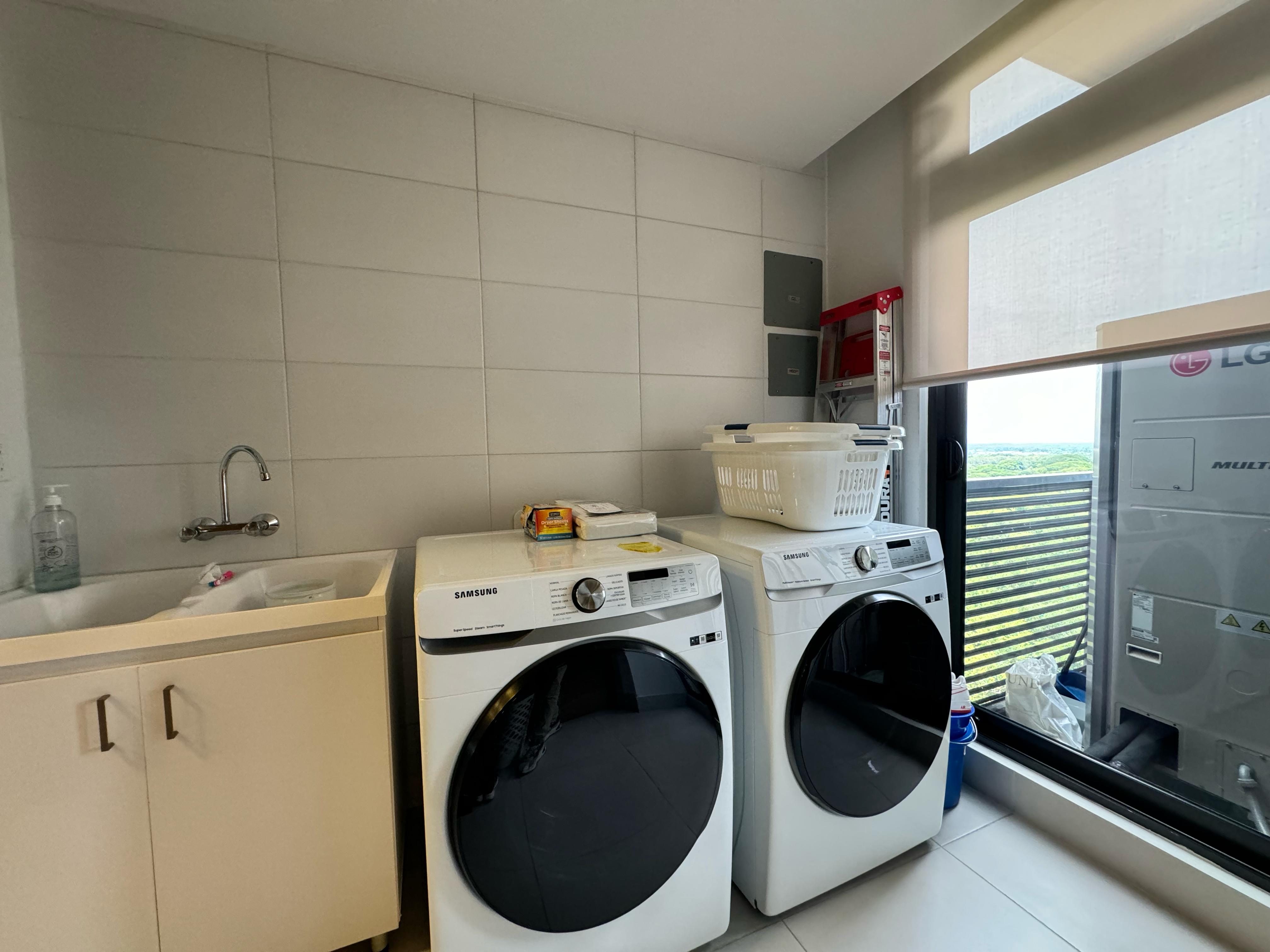 Se vende apartamento remodelado en Santa Maria