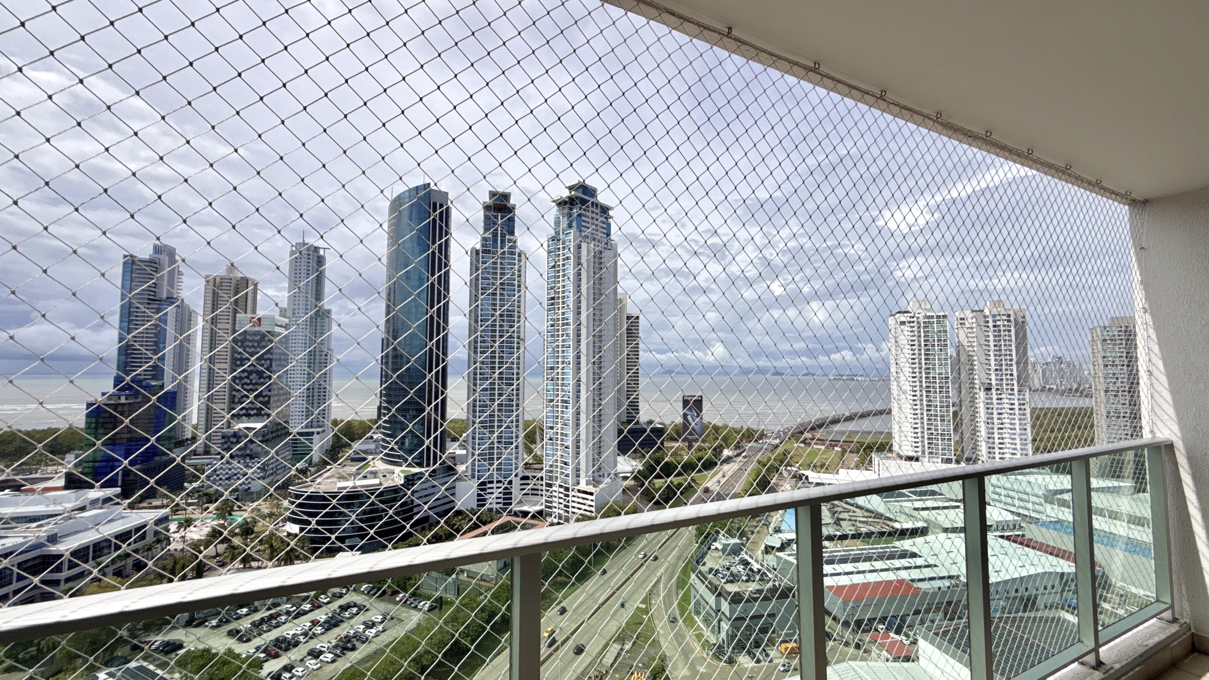 Se vende apartamento en Costa del Este vista al Mar