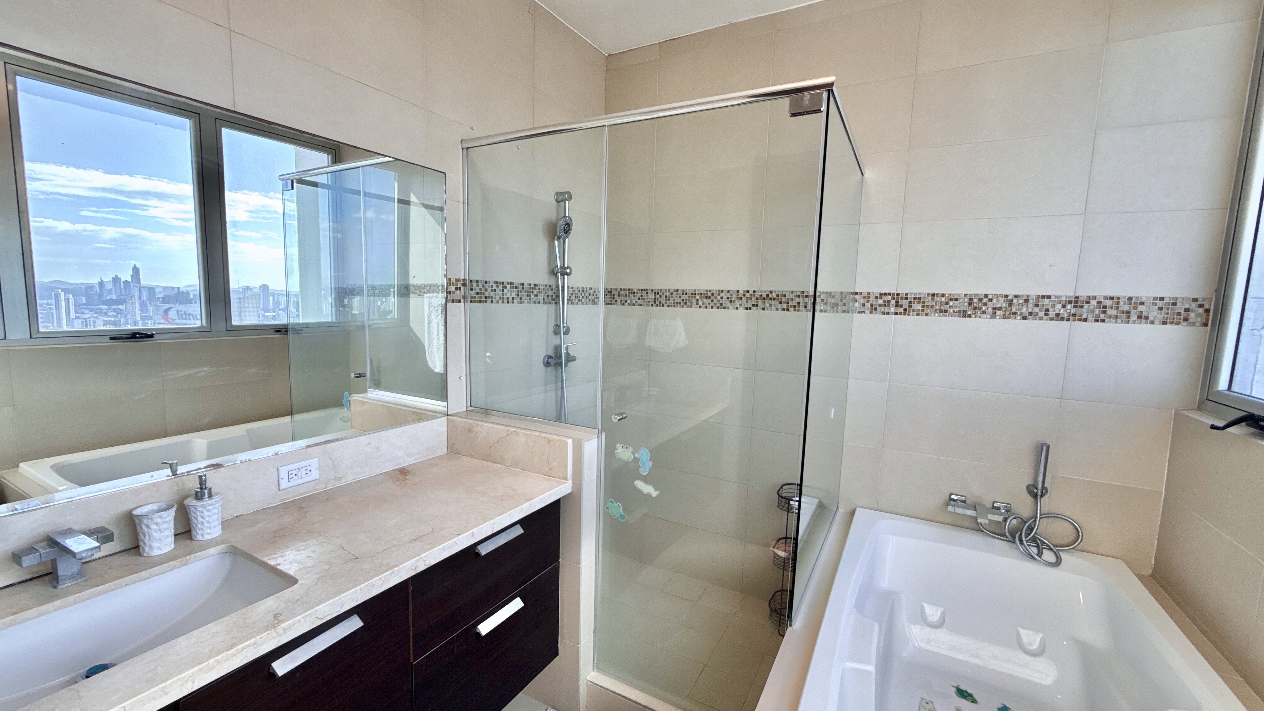 Alquiler apartamento amueblado en Punta Pacífica