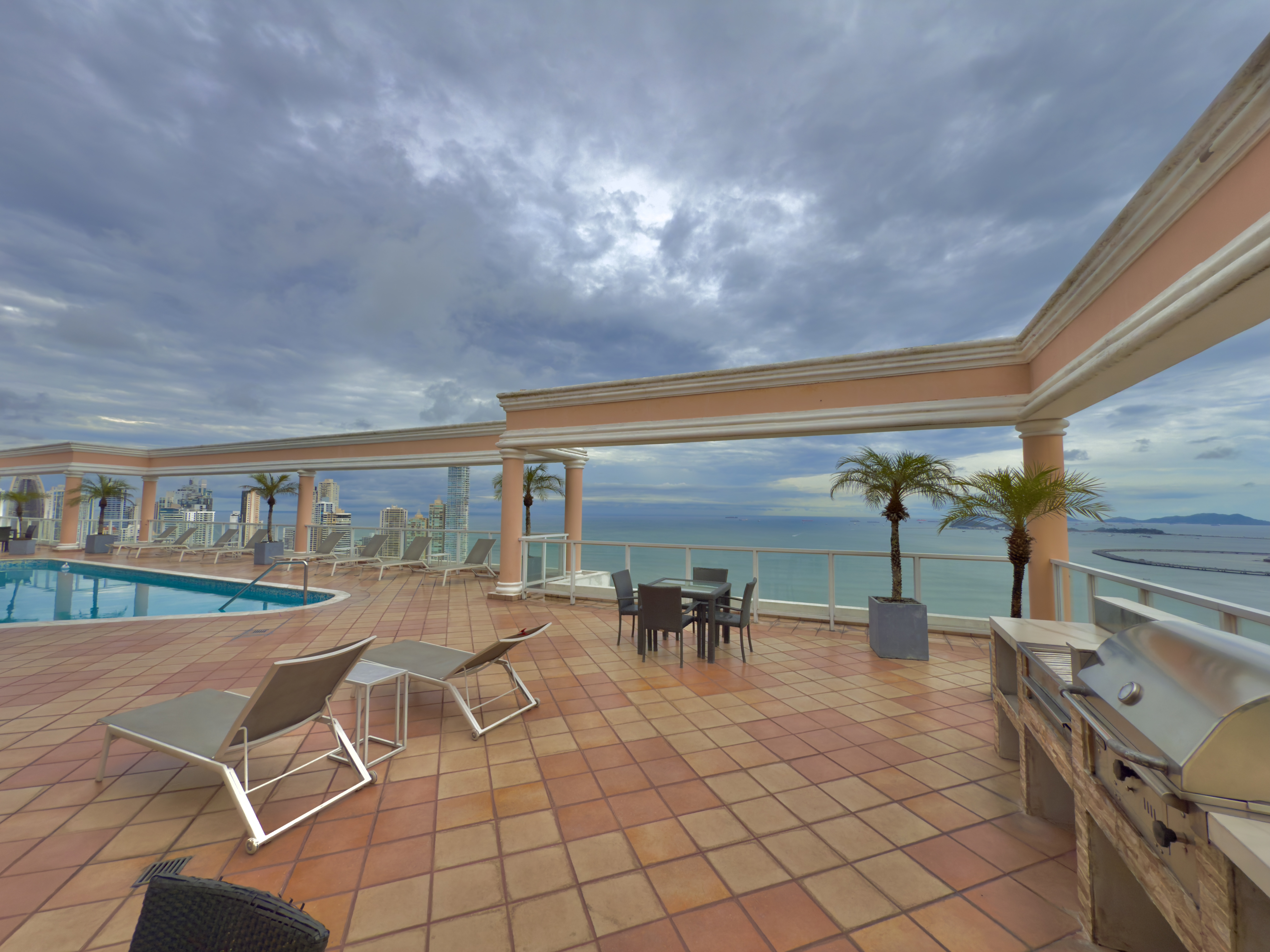 Alquiler apartamento amueblado en Avenida Balboa