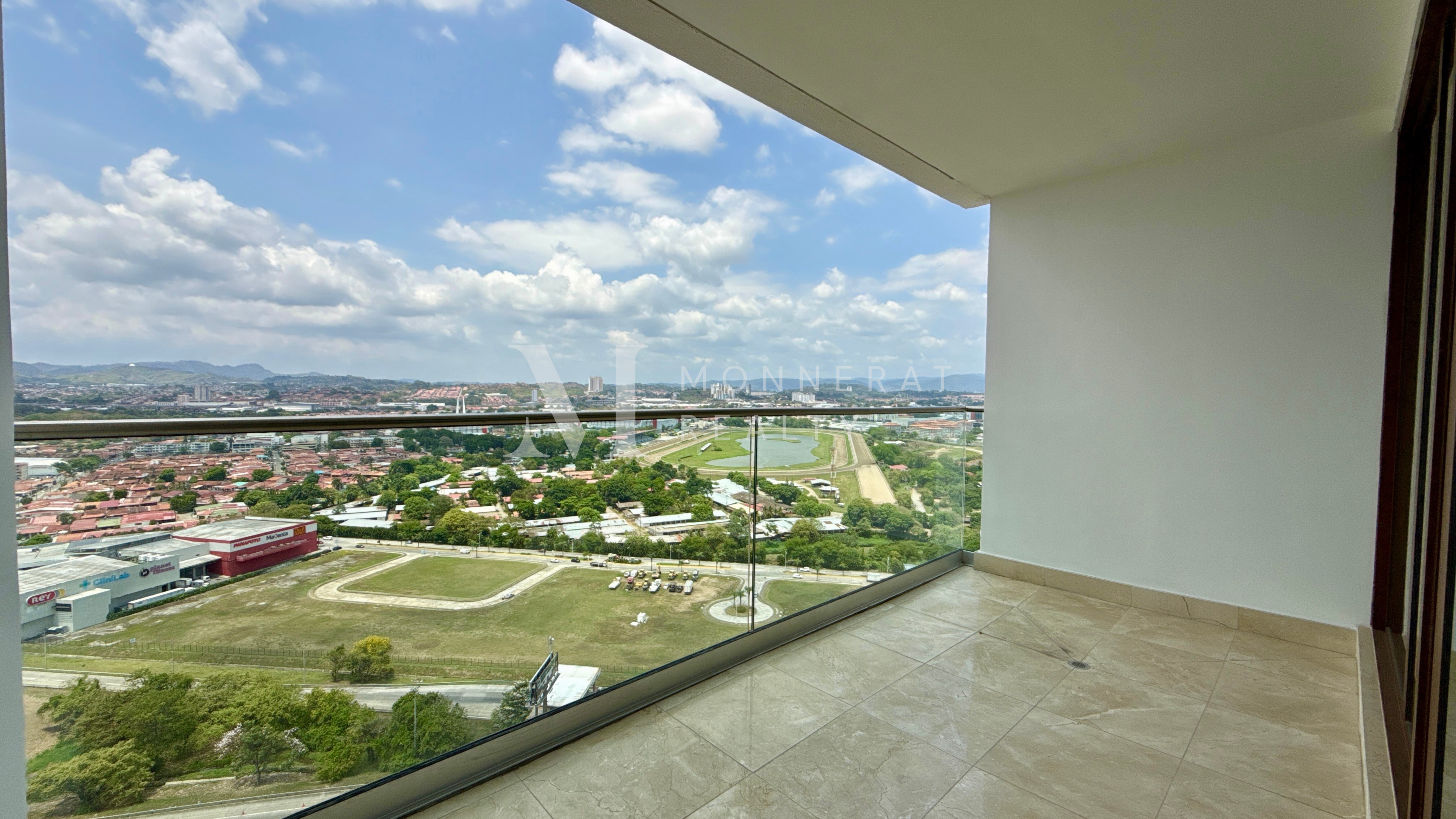 Alquiler Apartamento The Colonial en Santa Maria