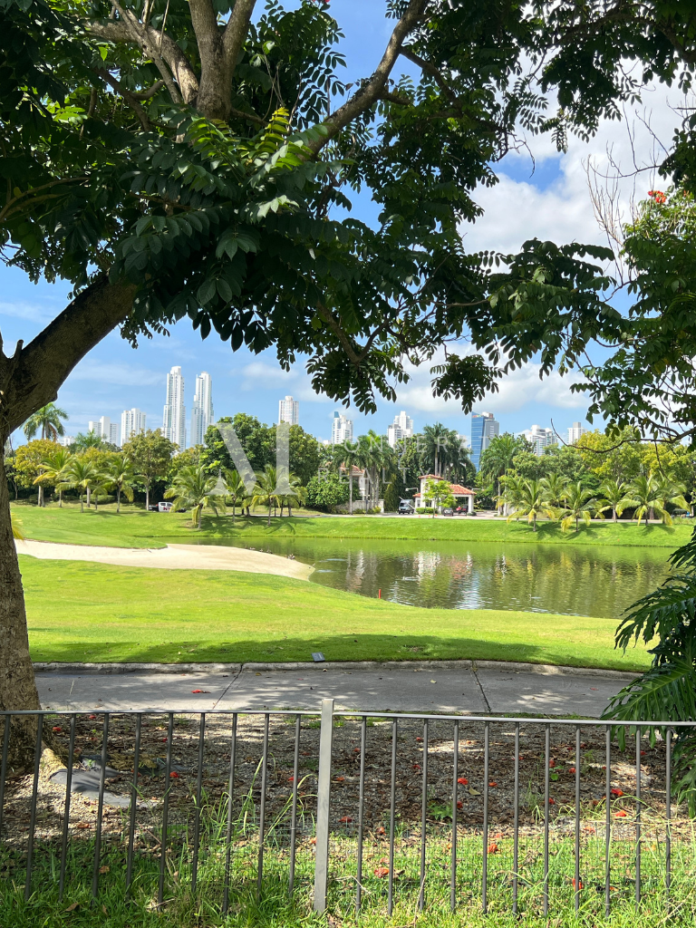 Venta apartamento PB en The Reserve