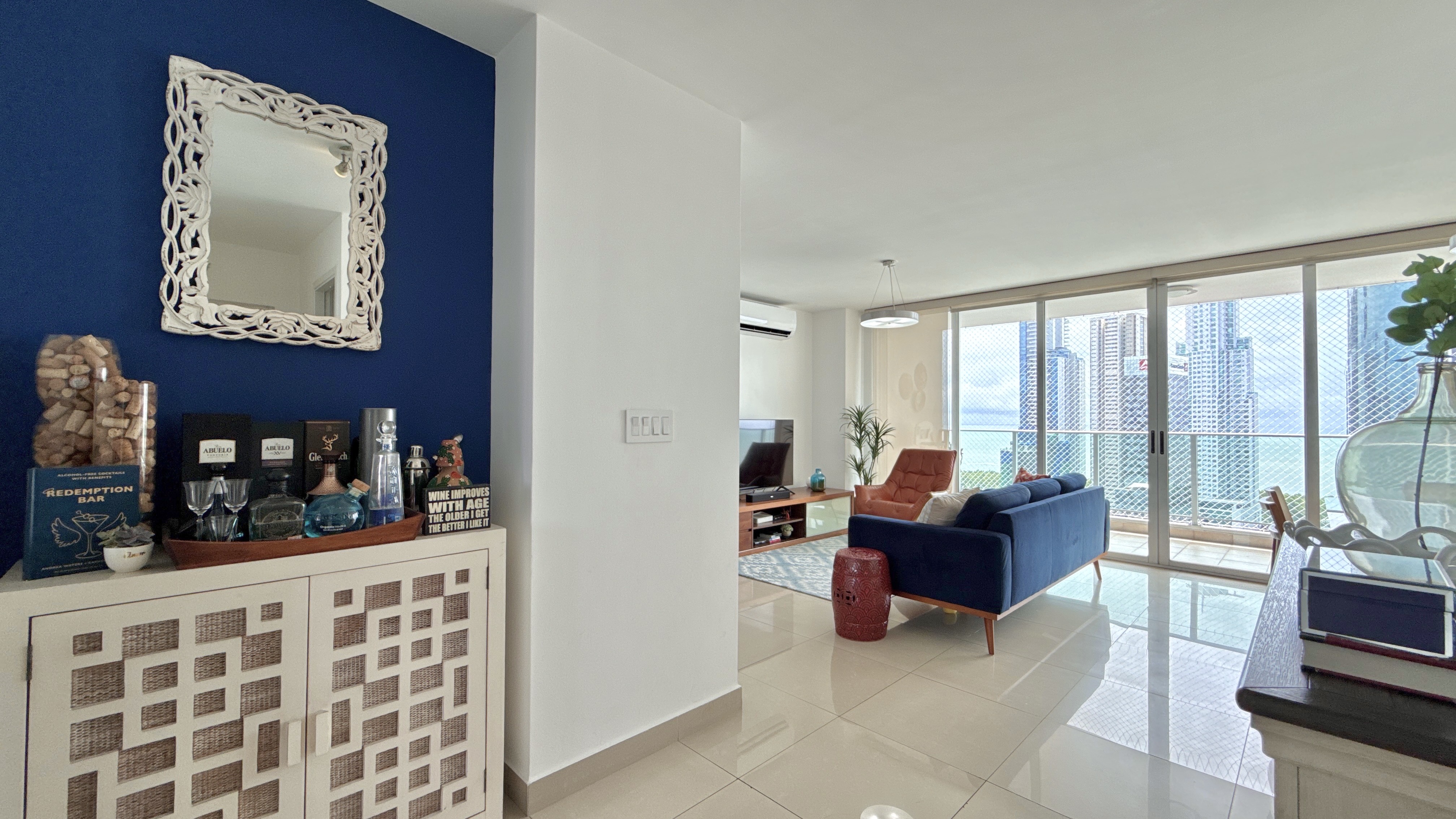 Se vende apartamento en Costa del Este vista al Mar