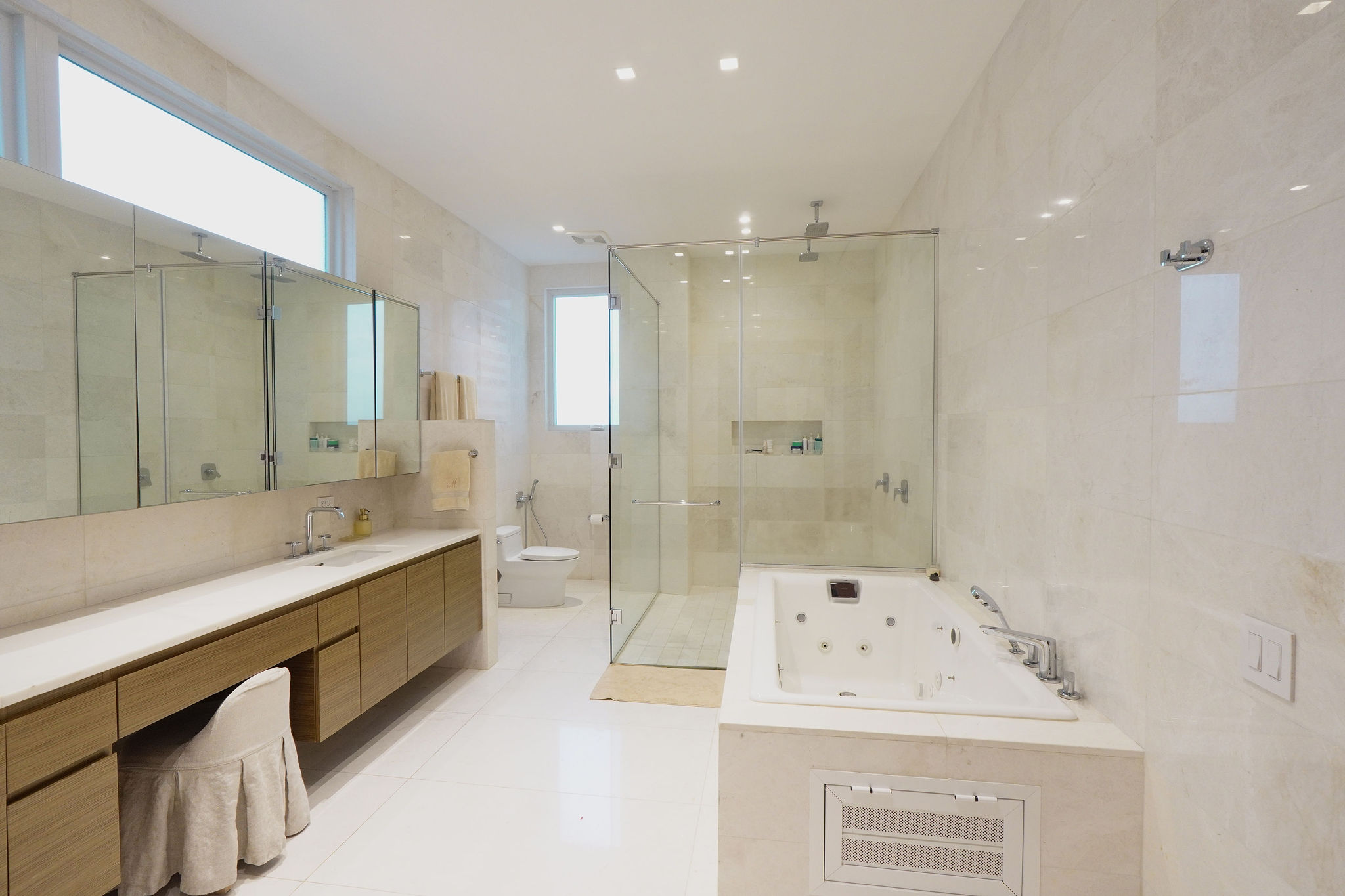 Venta Apartamento en Lakeview, Santa María