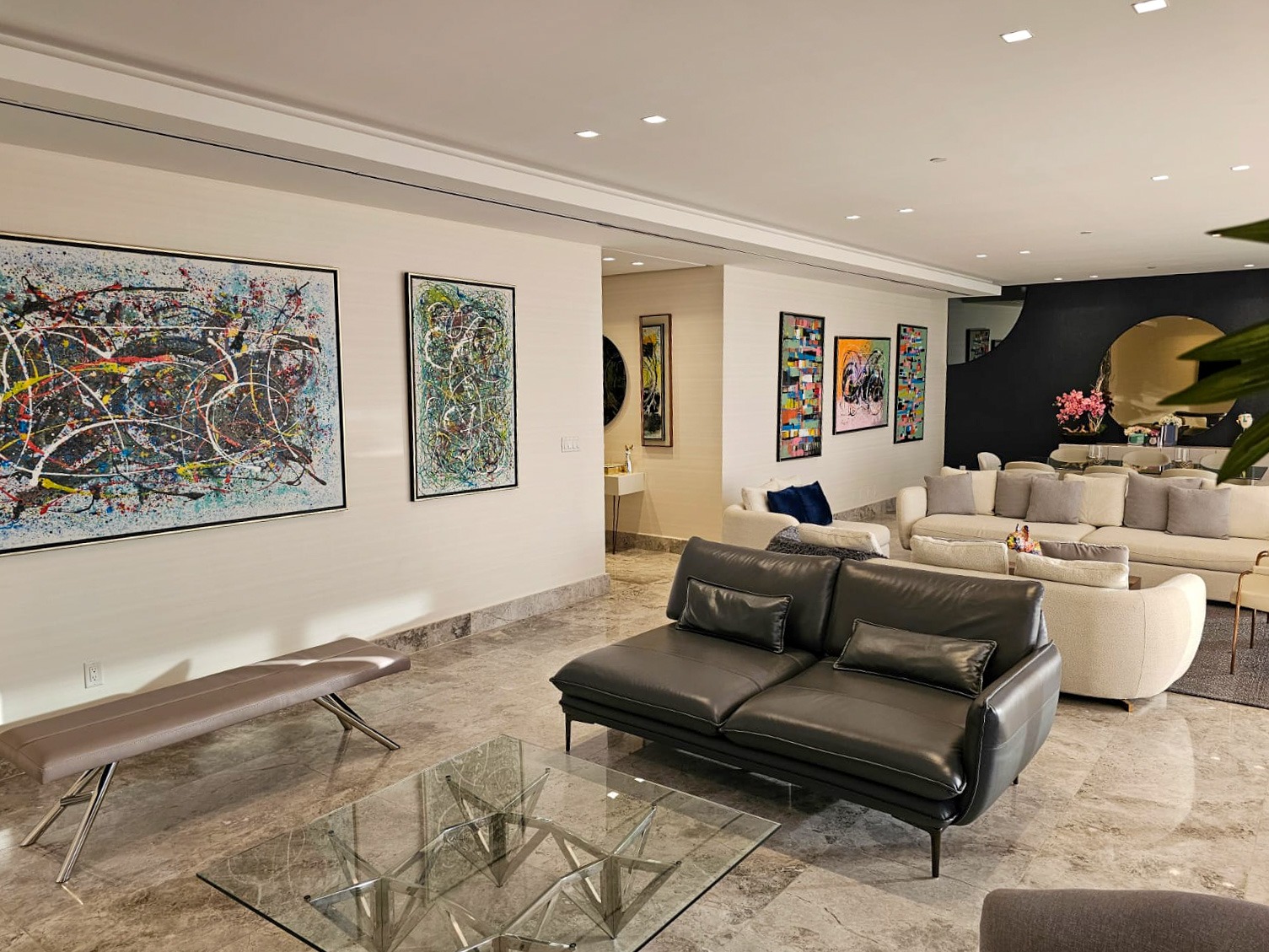 Se vende apartamento remodelado en Santa Maria