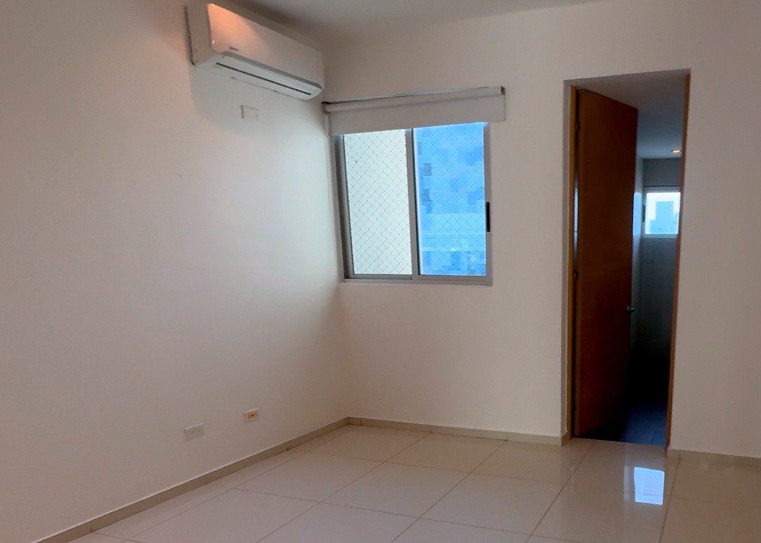 Se vende apartamento vista al mar en Costa del Este