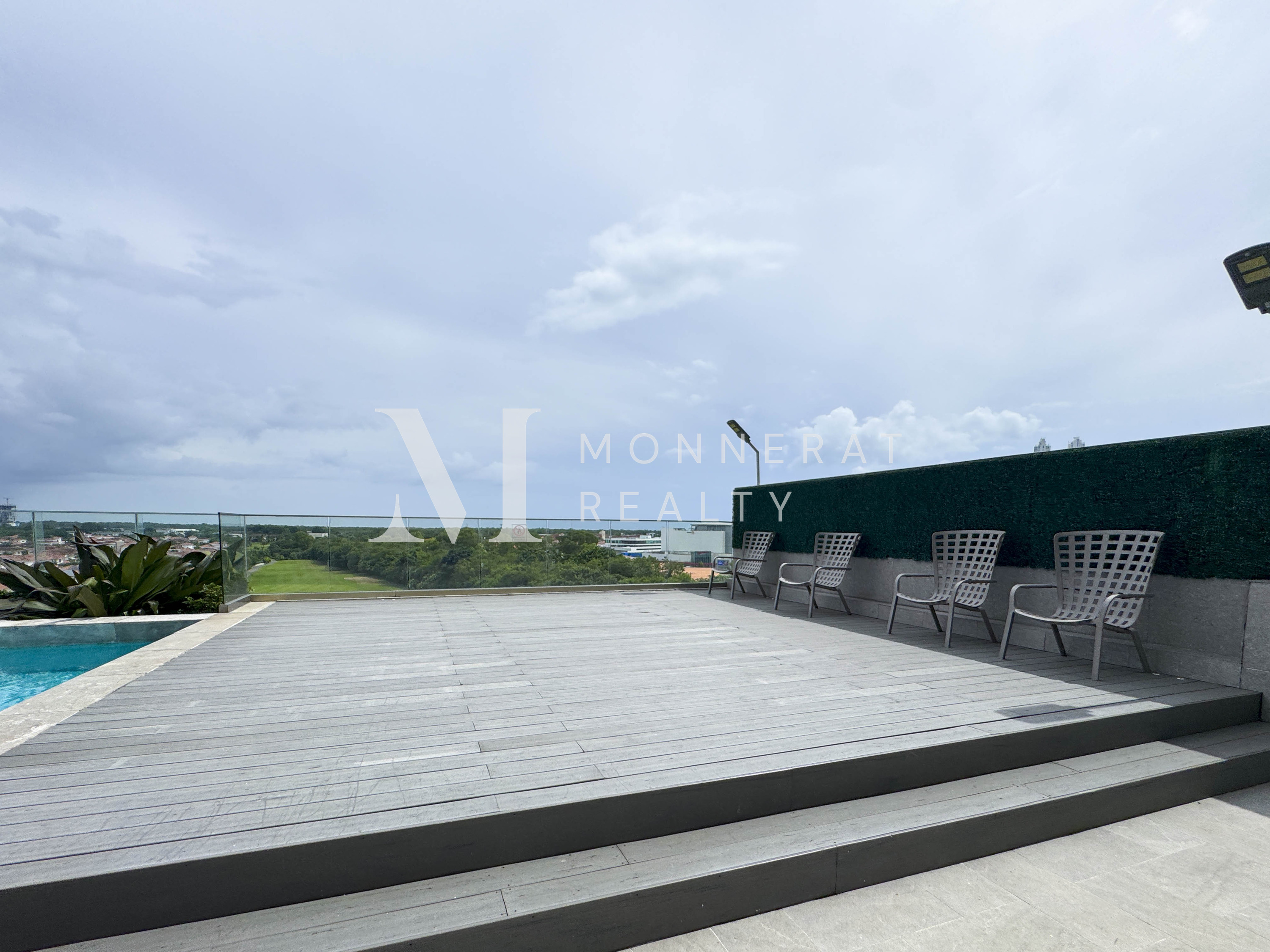SE VENDE APARTAMENTO EN PH GREENVIEW SANTA MARIA