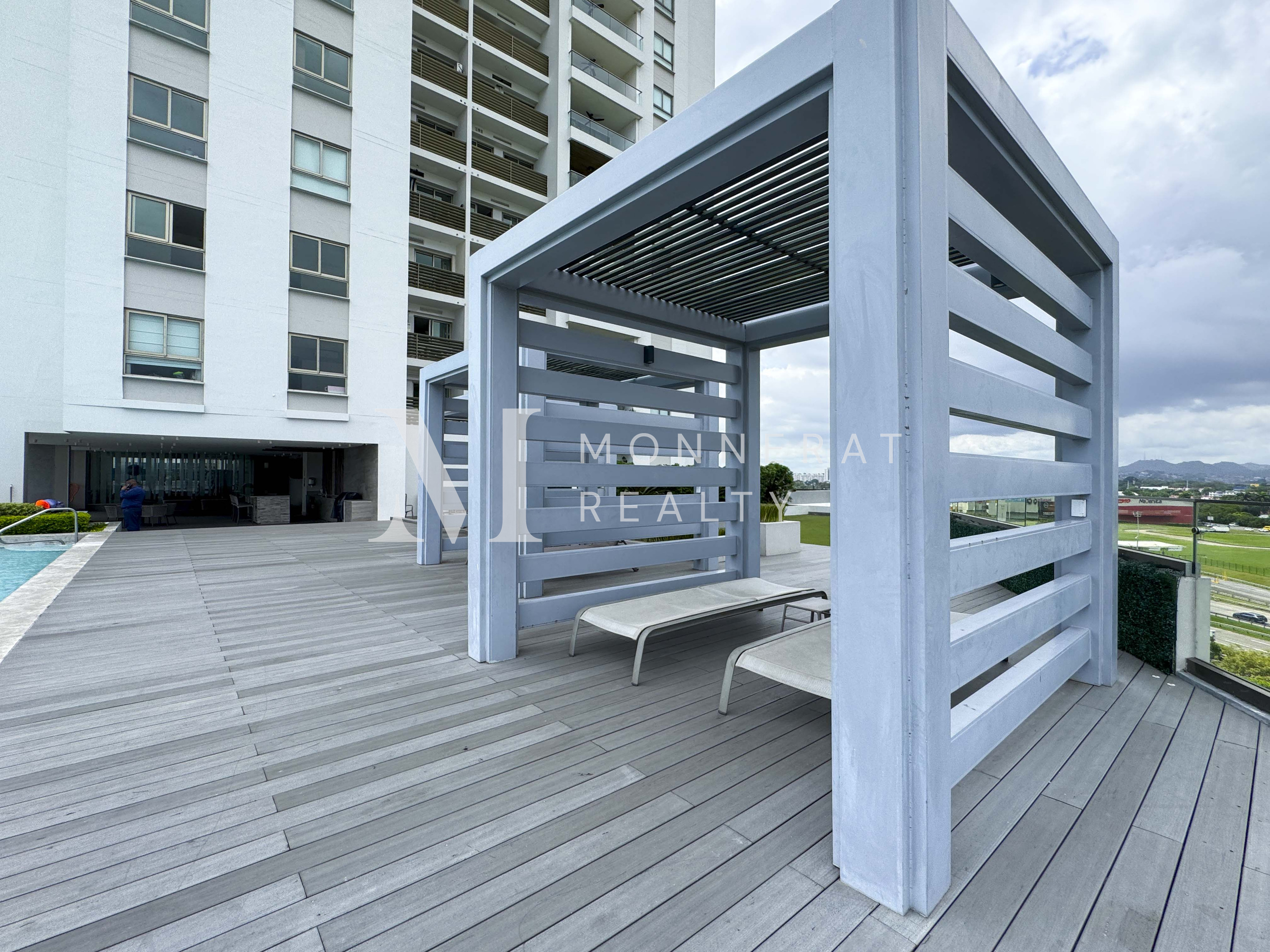SE VENDE APARTAMENTO EN PH GREENVIEW SANTA MARIA