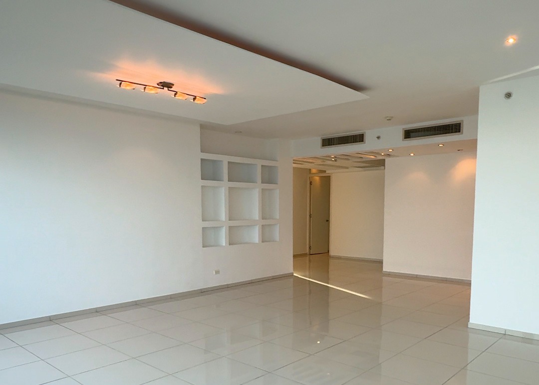 Se vende apartamento vista al mar en Costa del Este