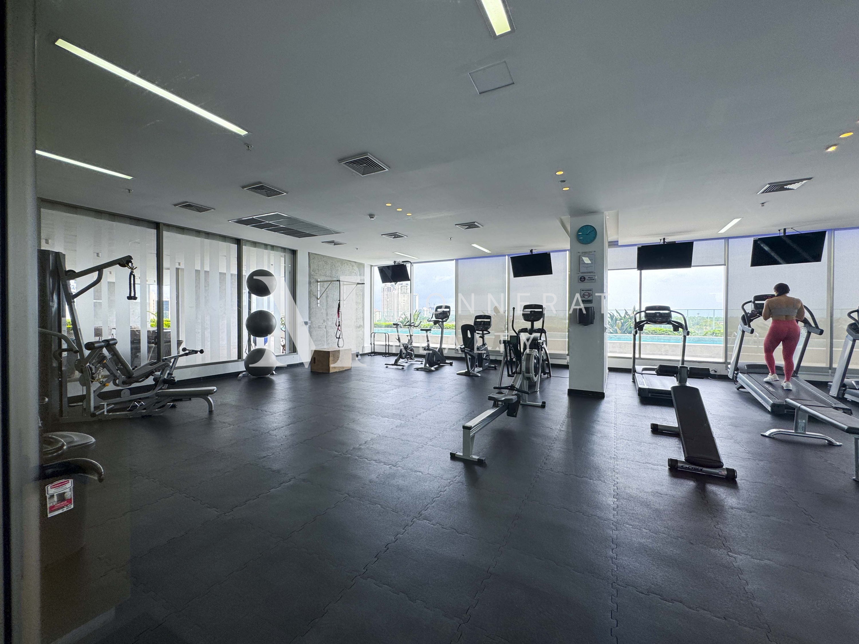 SE VENDE APARTAMENTO EN PH GREENVIEW SANTA MARIA