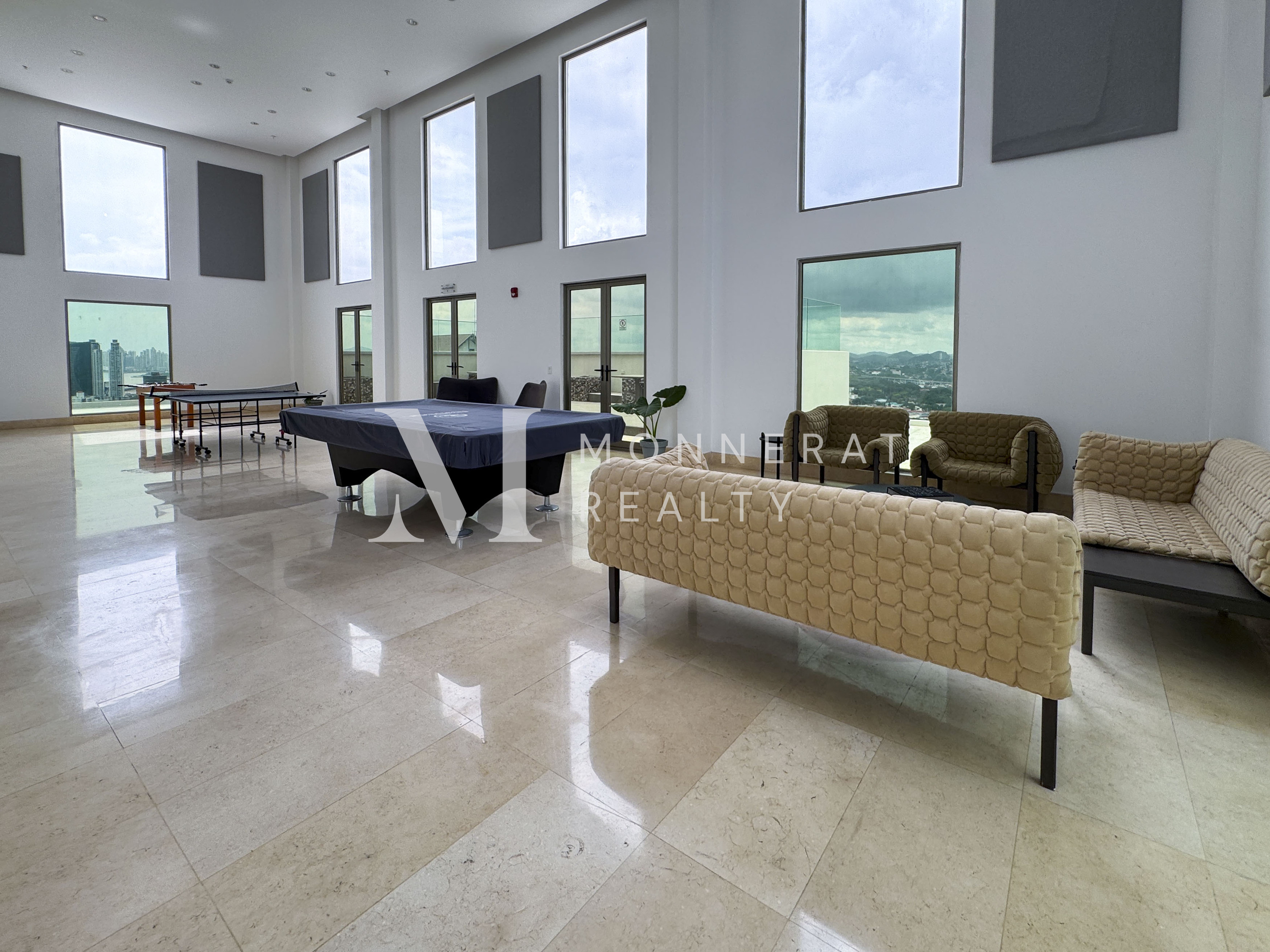 SE VENDE APARTAMENTO EN PH GREENVIEW SANTA MARIA