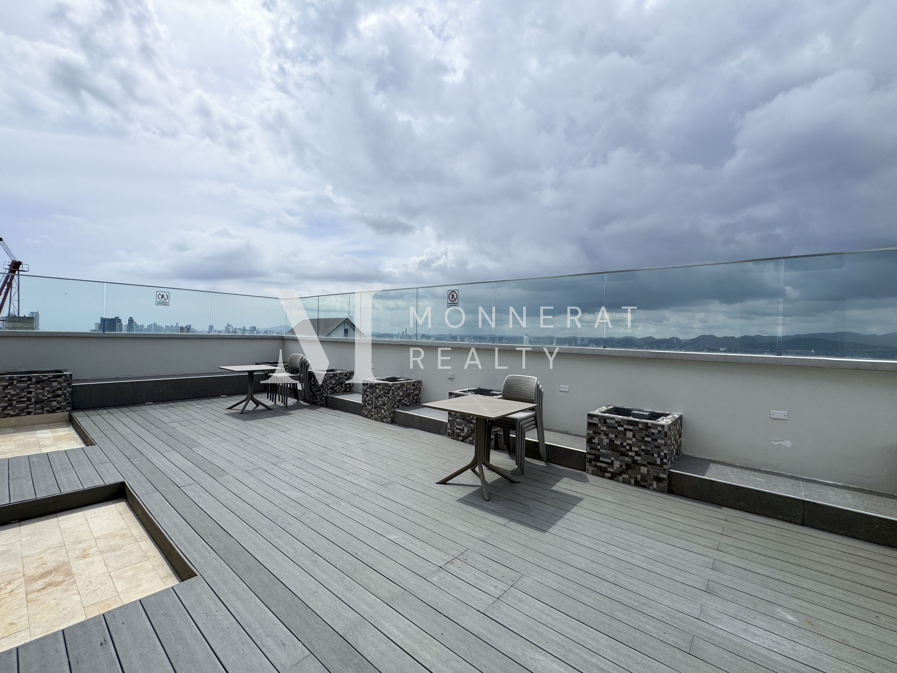 SE VENDE APARTAMENTO EN PH GREENVIEW SANTA MARIA