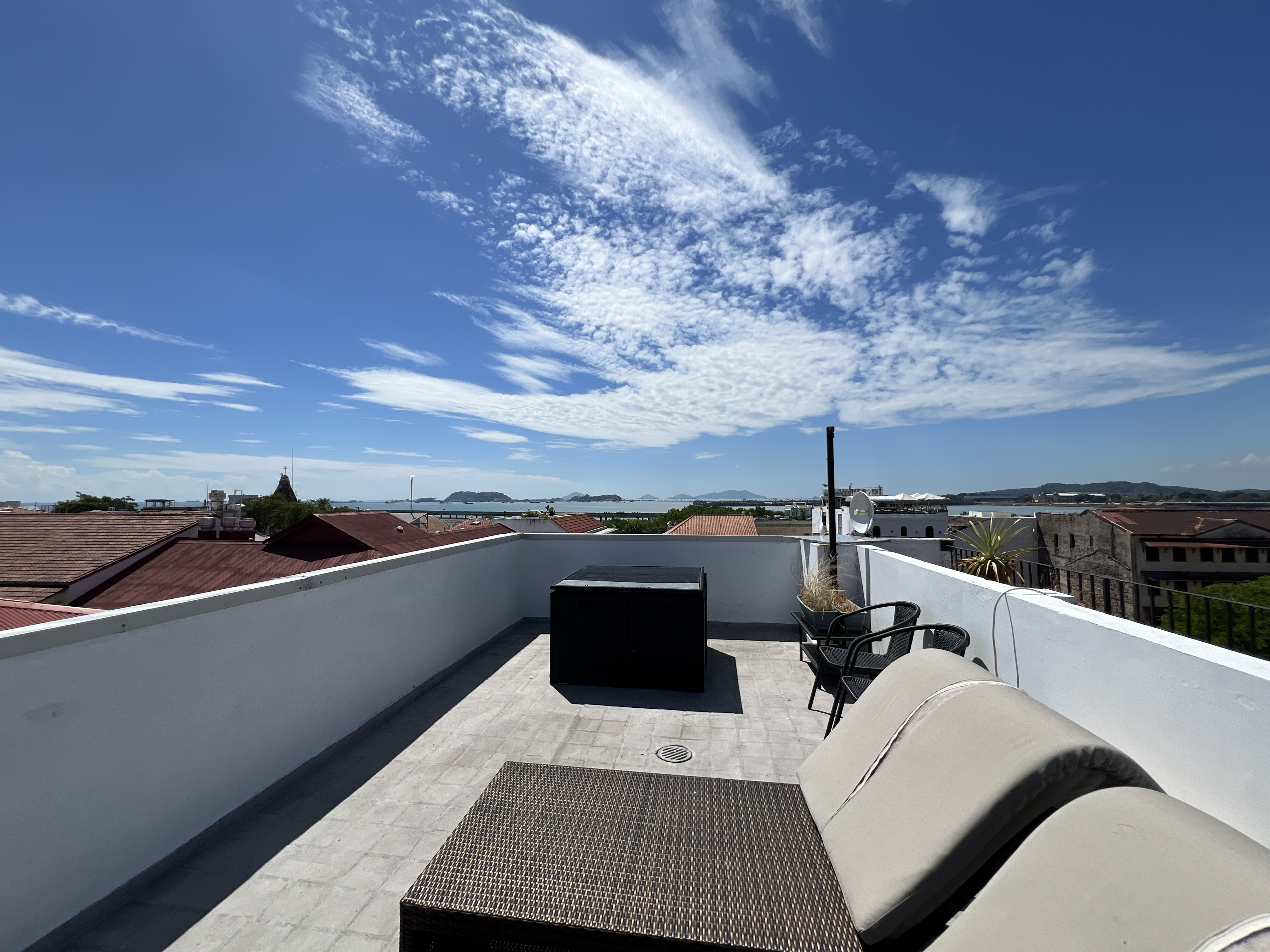 Vendemos apartamento en Casco Antiguo con rooftop vista 360