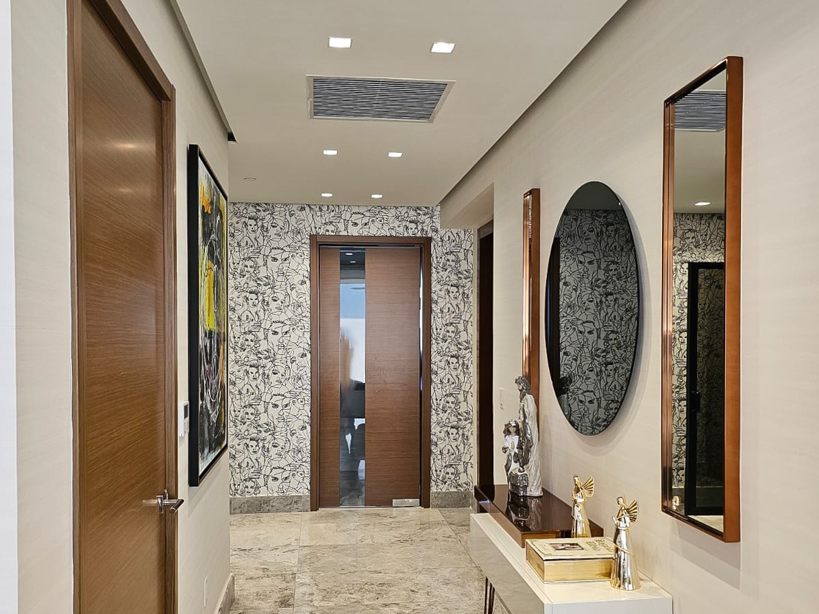 Se vende apartamento remodelado en Santa Maria