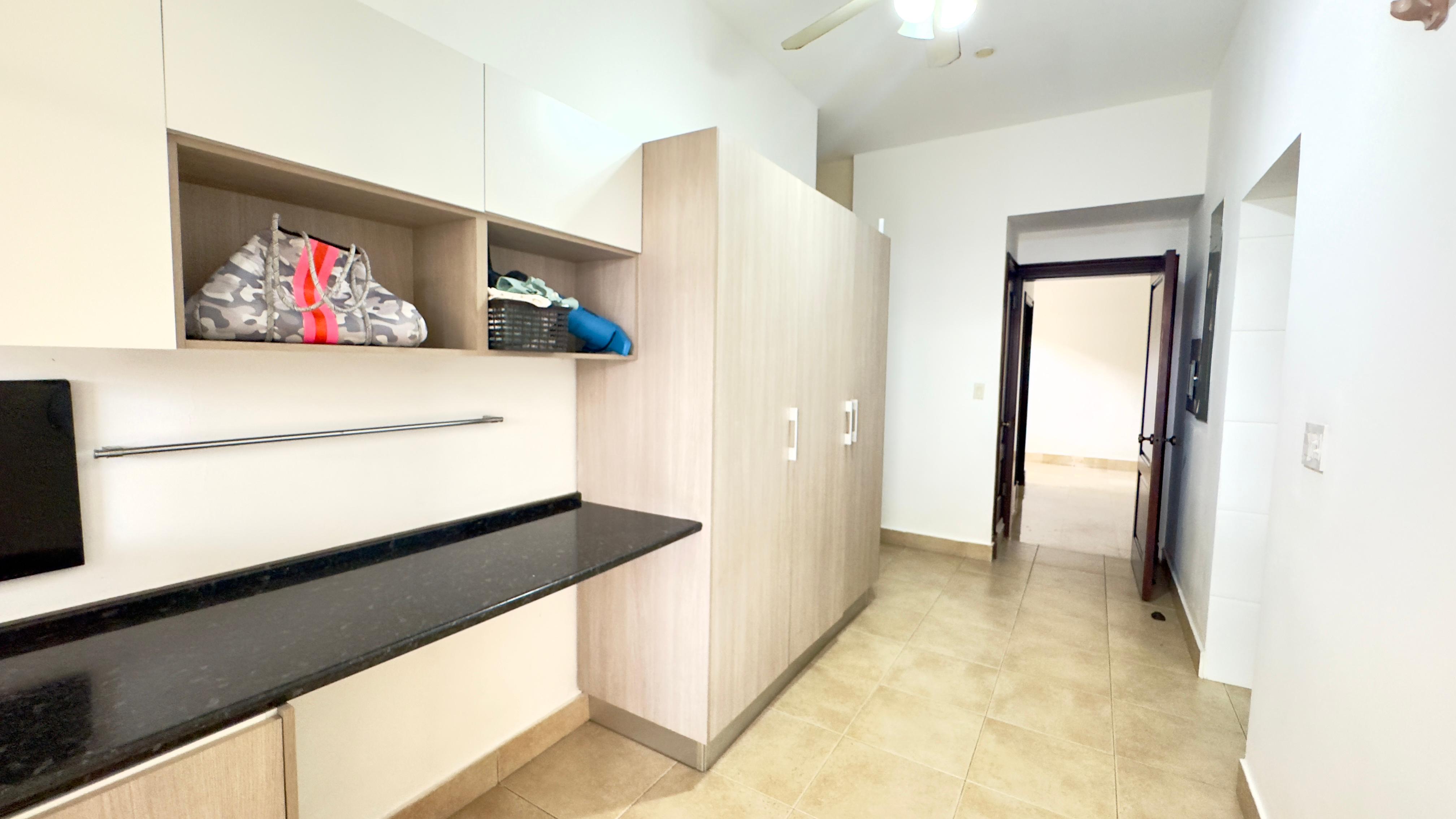 Se vende casa con 4 recamaras en Costa del Este