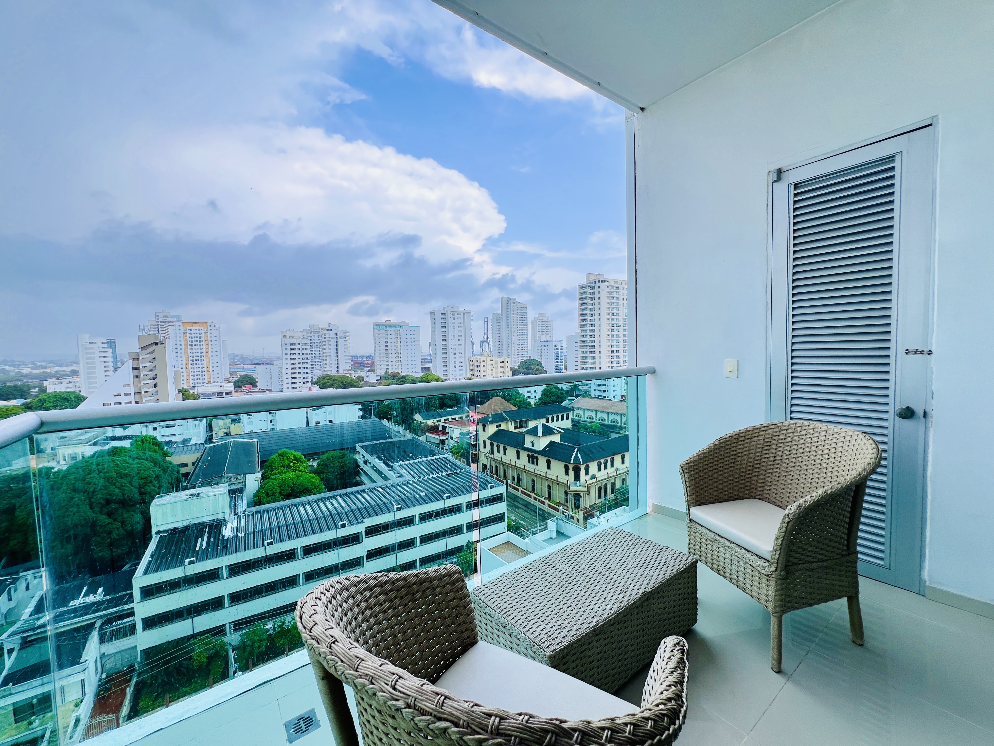 Proyecto internacional - Skyline Residences