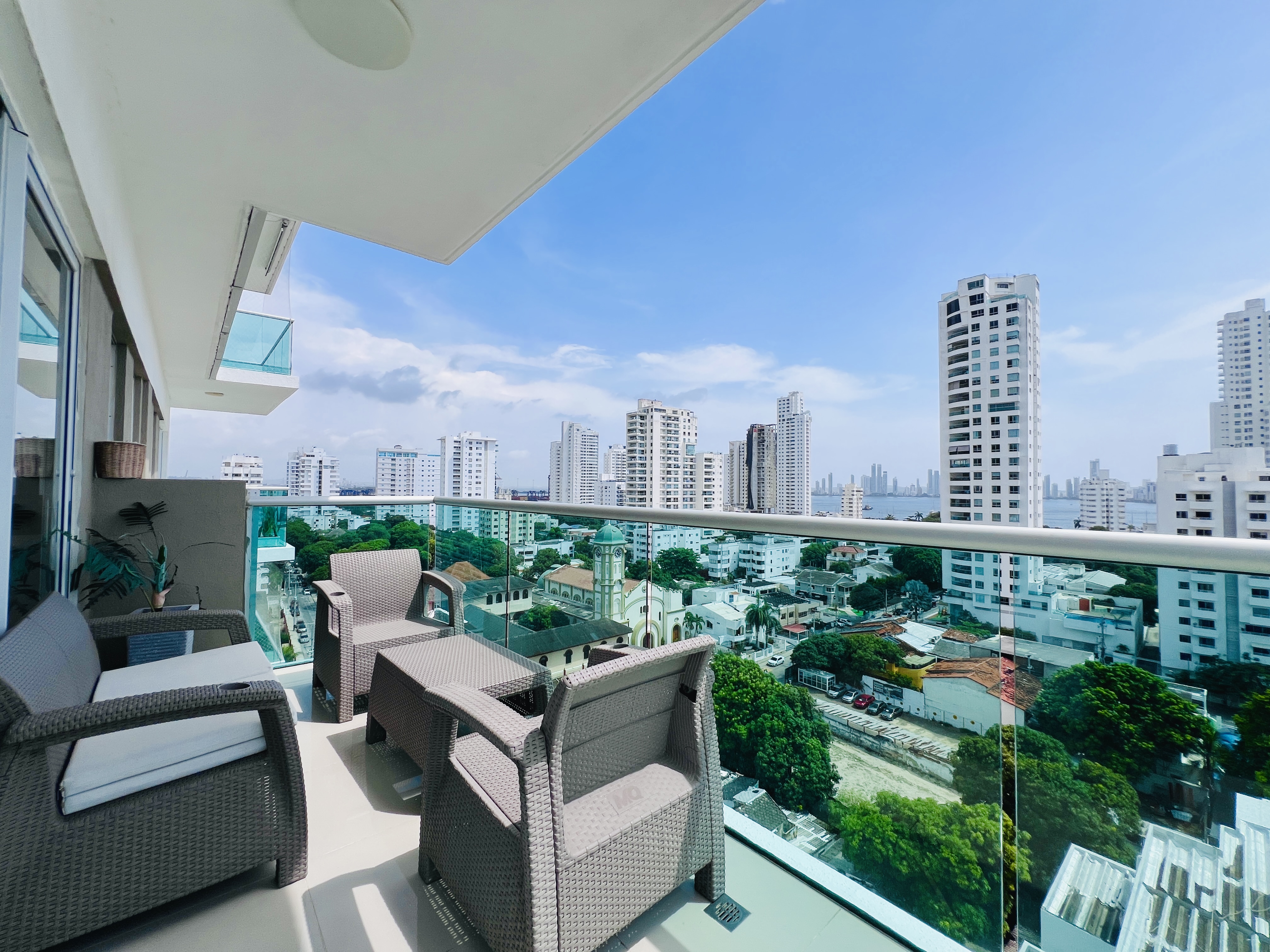 Proyecto internacional - Skyline Residences