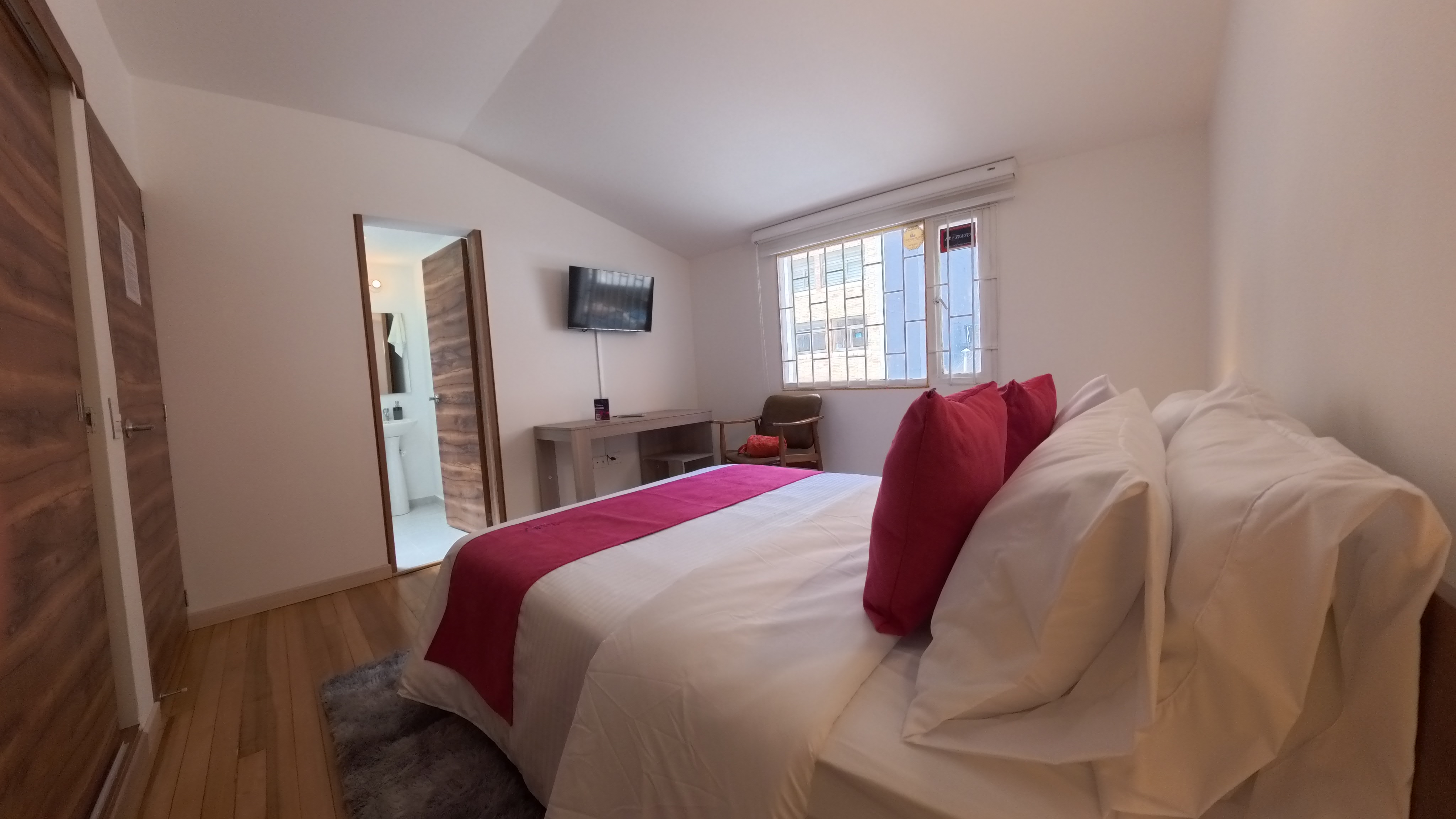 Arriendo habitación baño privado, servicios incluidos, Bella Suiza