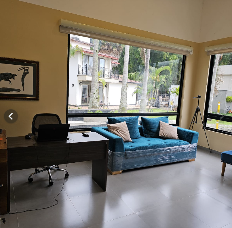 EN VENTA CASA CON DOS PARQUEADEROS CUBIERTOS EN LA FLORIDA MANIZALES