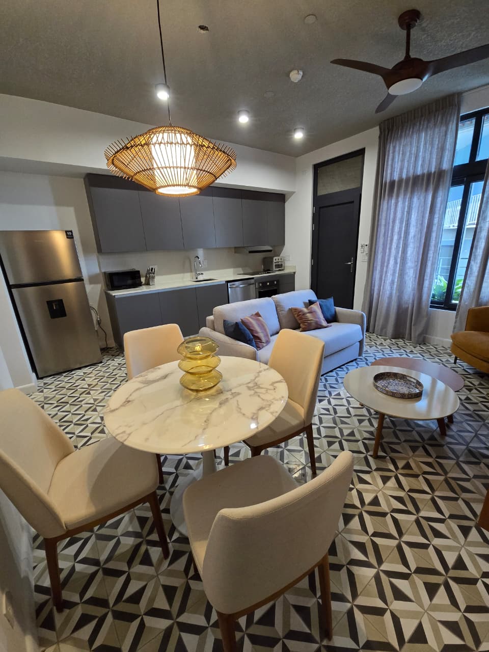 SE ALQUILA APARTAMENTO EN PLAZUELA ALFARO, CASCO ANTIGUO #10 en Ciudad de Panamá