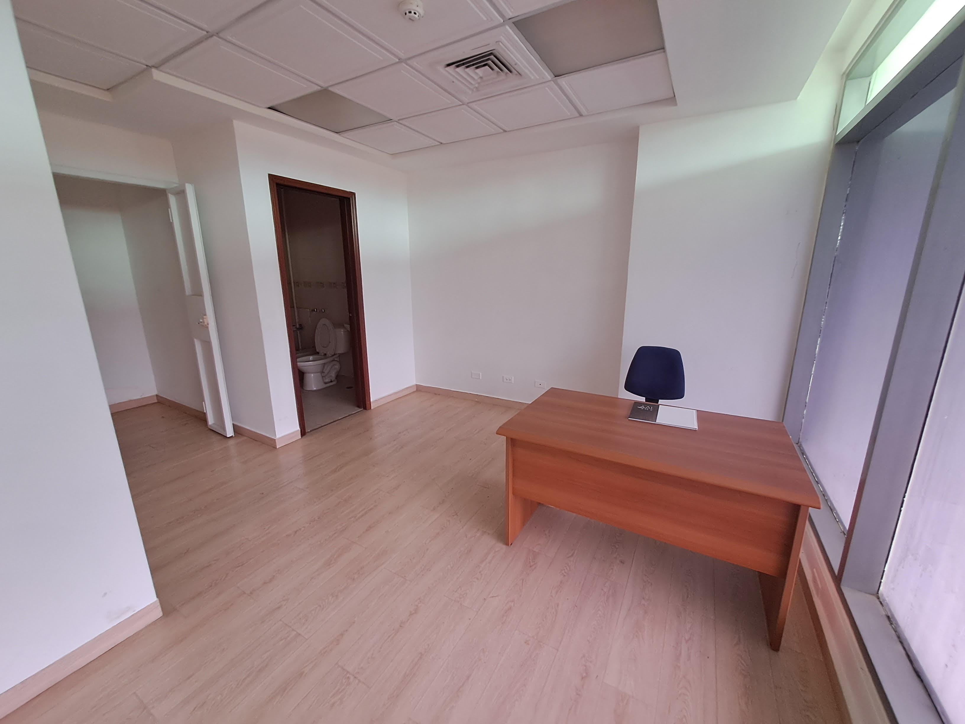 SE ALQUILA OFICINA EN PH TORRE 50, MEZZANINE en Ciudad de Panamá