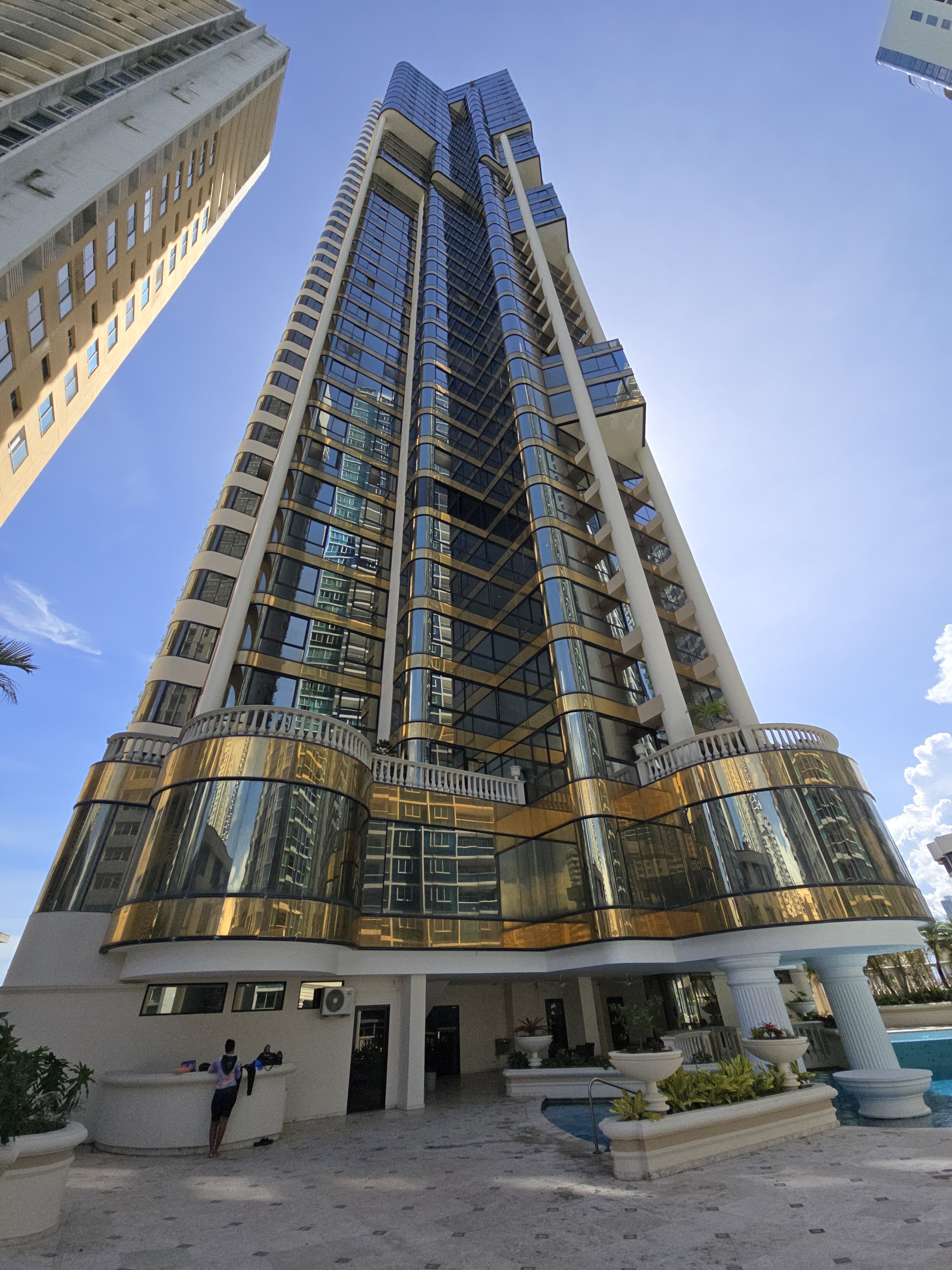 SE VENDE LINDO APARTAMENTO EN PH MIRAGE, PUNTA PAITILLA en Paitilla