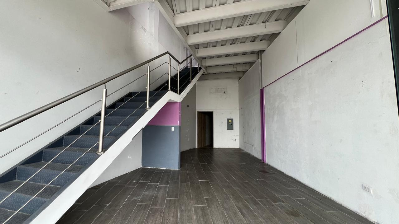 SE ALQUILA LOCAL COMERCIAL EN PLAZA MIDTOWN, EN LA RICARDO J. ALFARO en Ciudad de Panamá