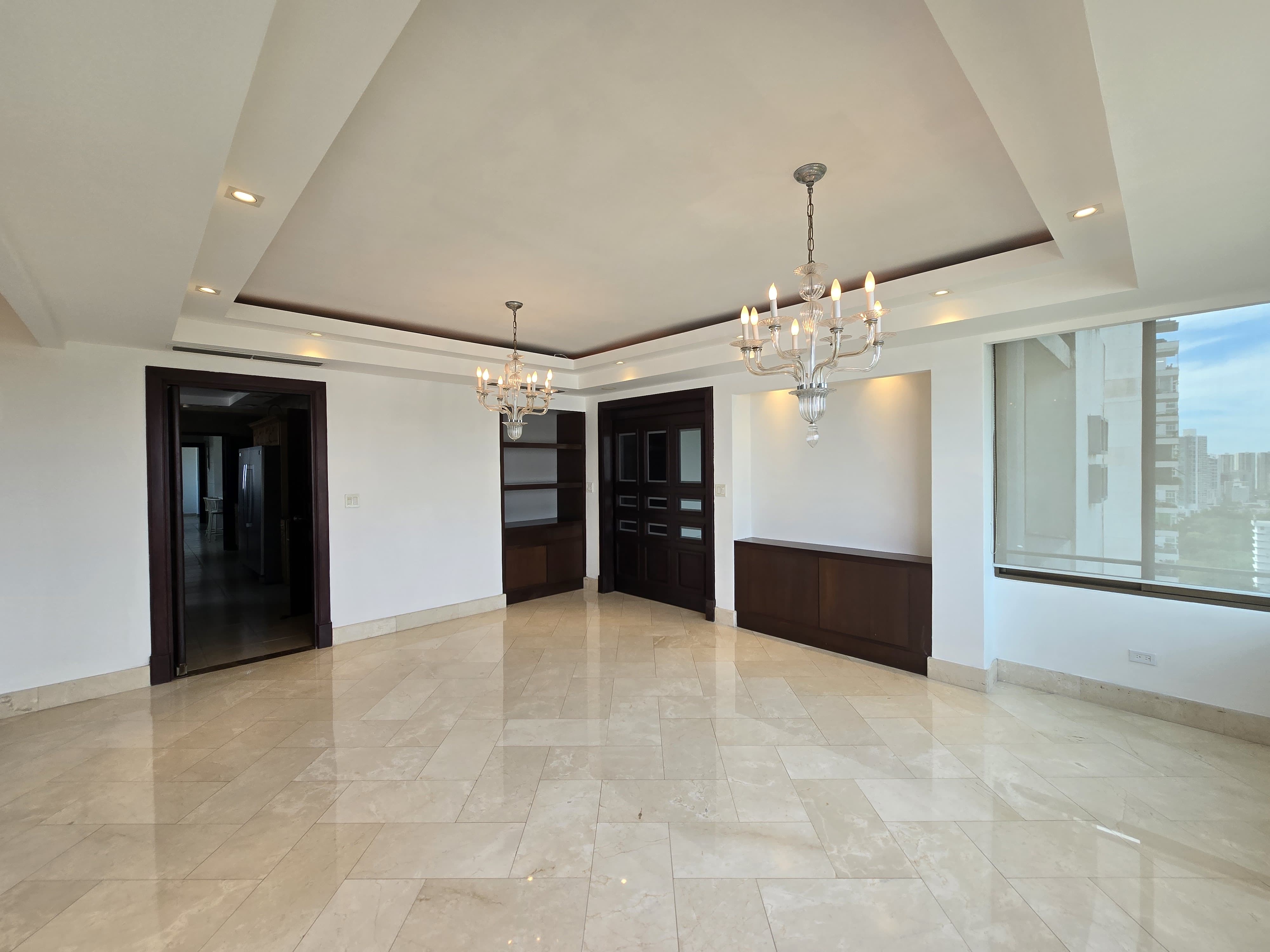 Penthouse en PH Golf Tower – Exclusividad y Confort en Altos del Golf en Ciudad de Panamá
