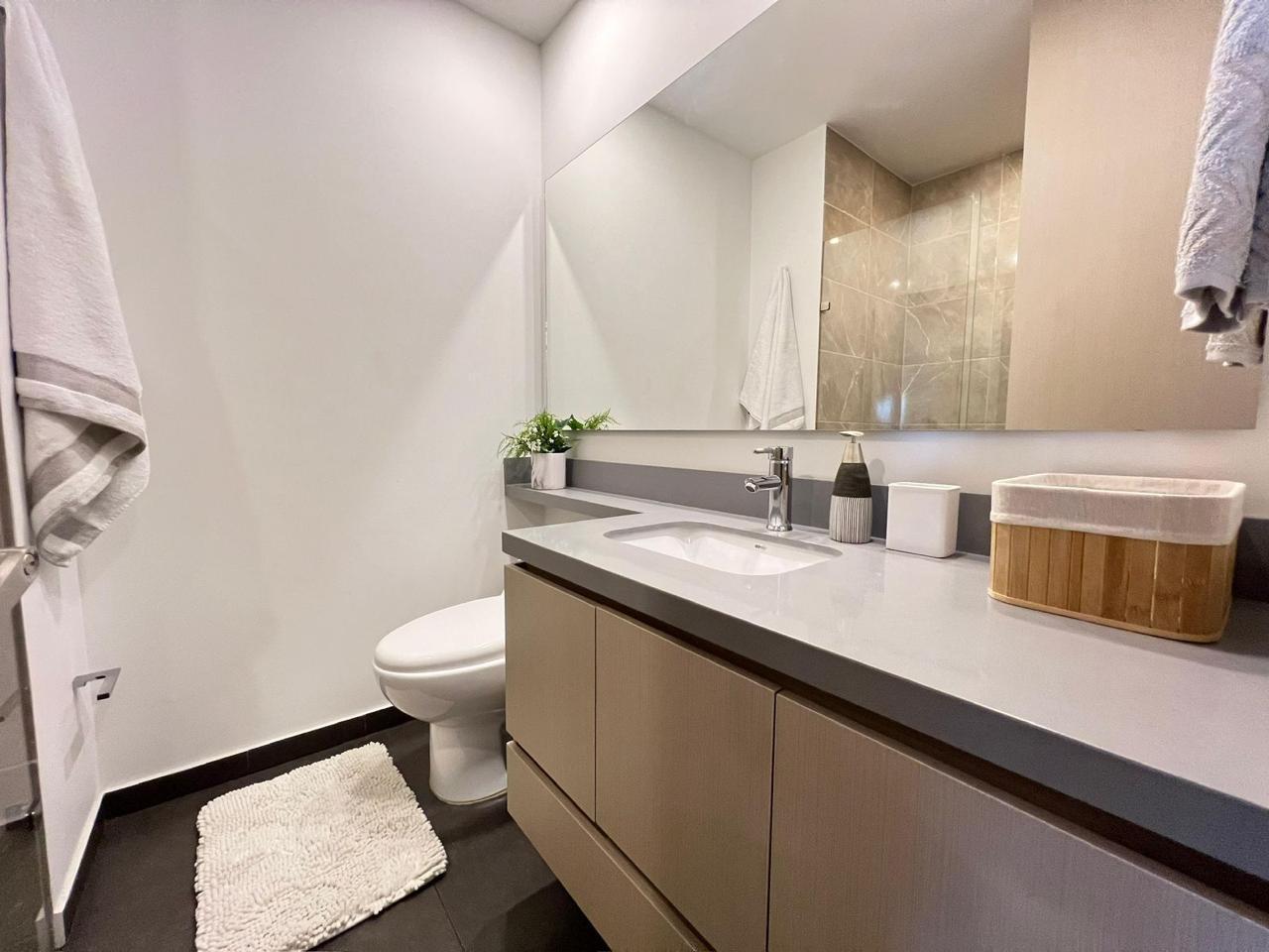 Apartamento en arriendo amoblado Poblado Hermoso LC