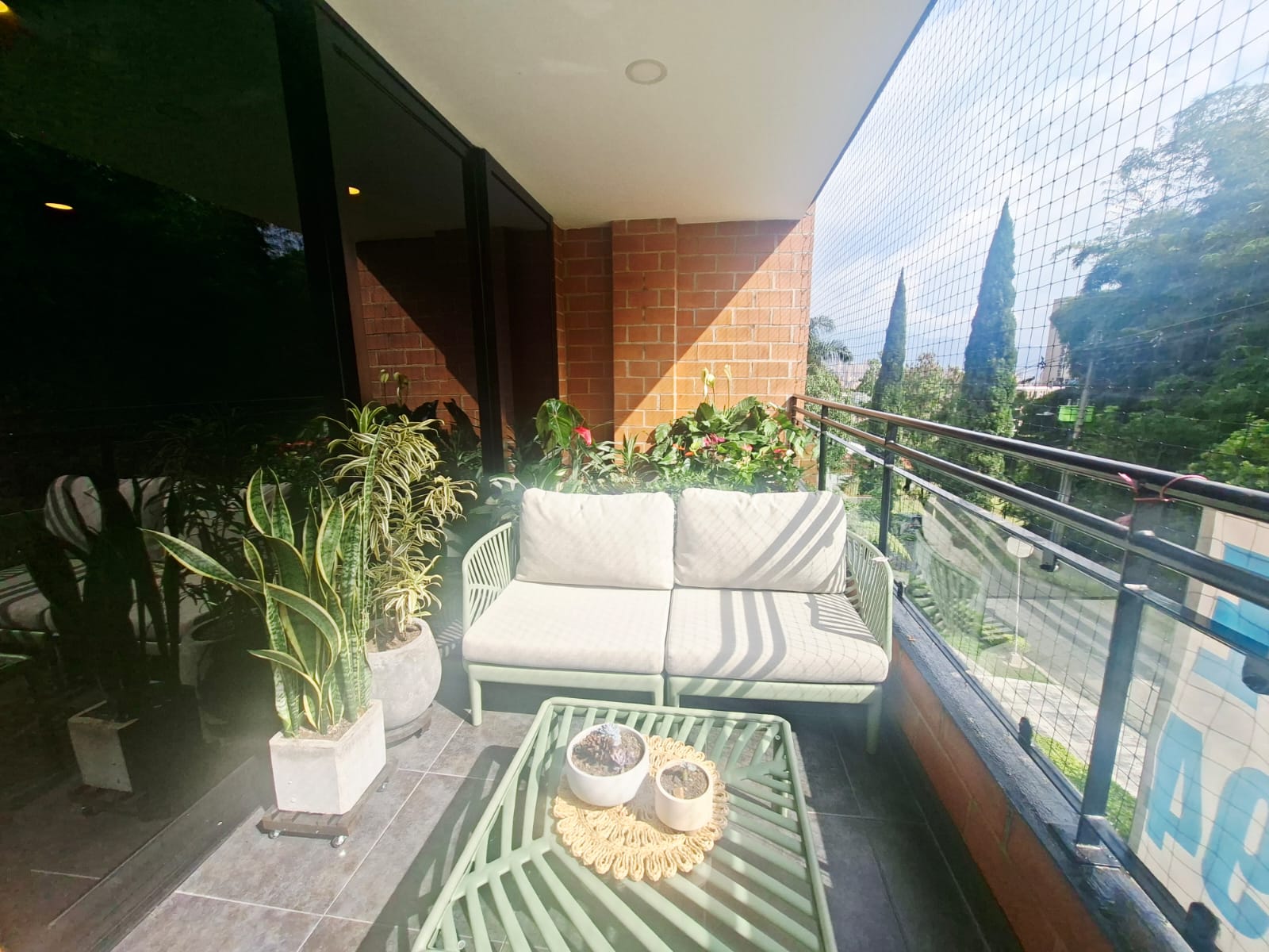 APARTAMENTO PARA LA VENTA EN POBLADO,  CERCA A PALMAS Y CASTROPOL