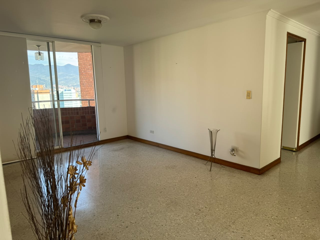 APARTAMENTO EN ARRIENDO CASTROPOL BN- MA