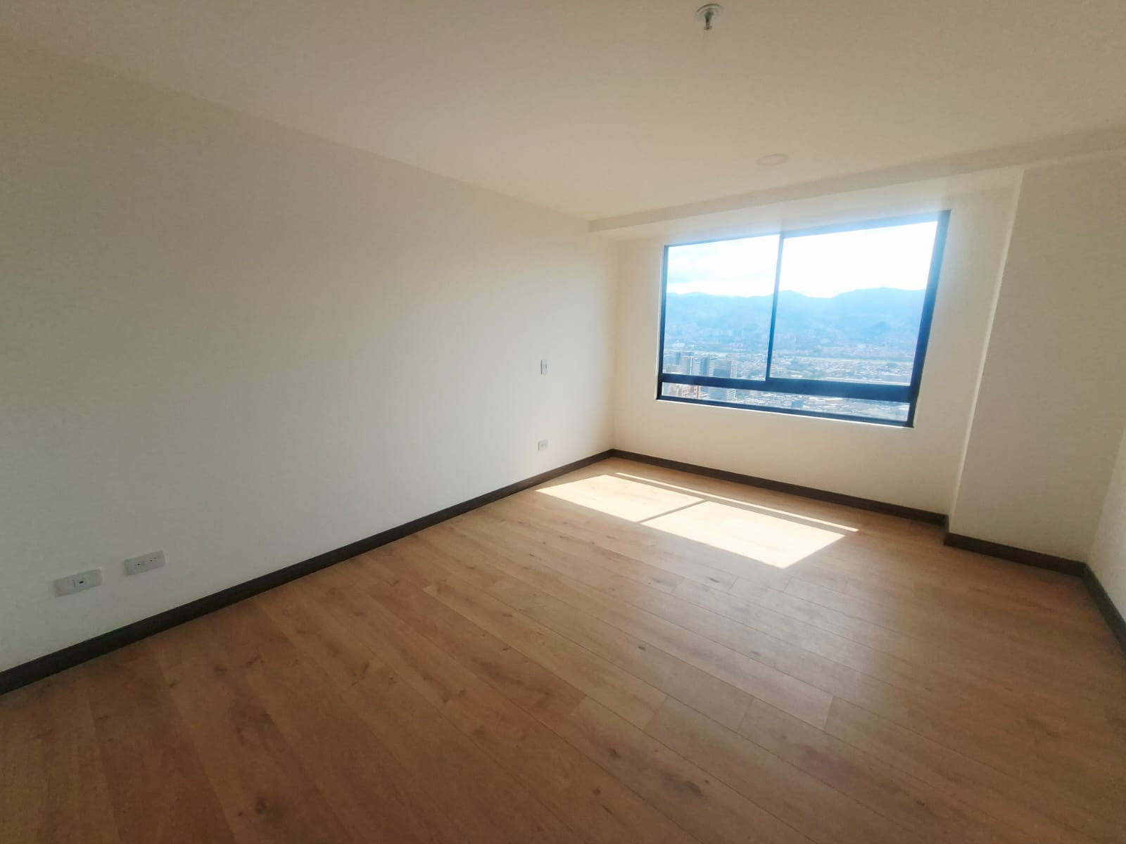 Apartamento para la venta en la Loma del Indio PL10