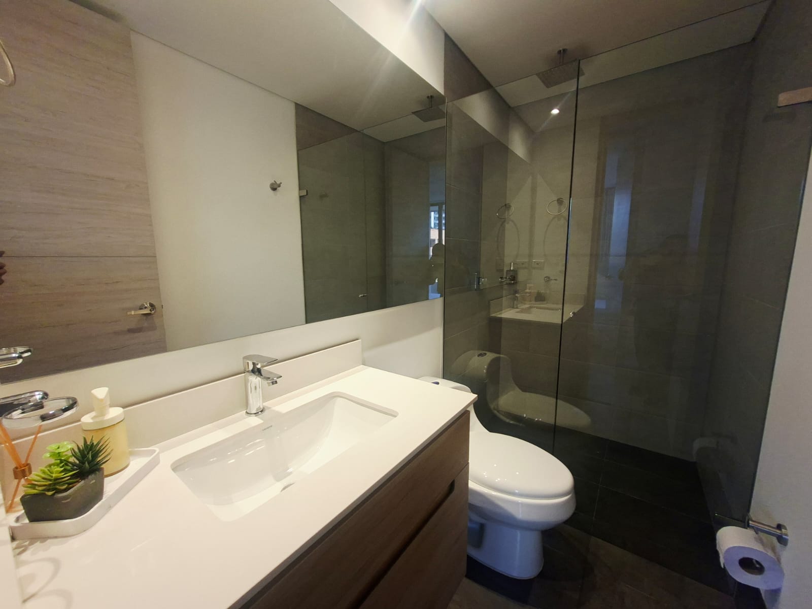 Apartamento en arriendo amoblado Poblado cerca a los Balsos GRBYLN 4
